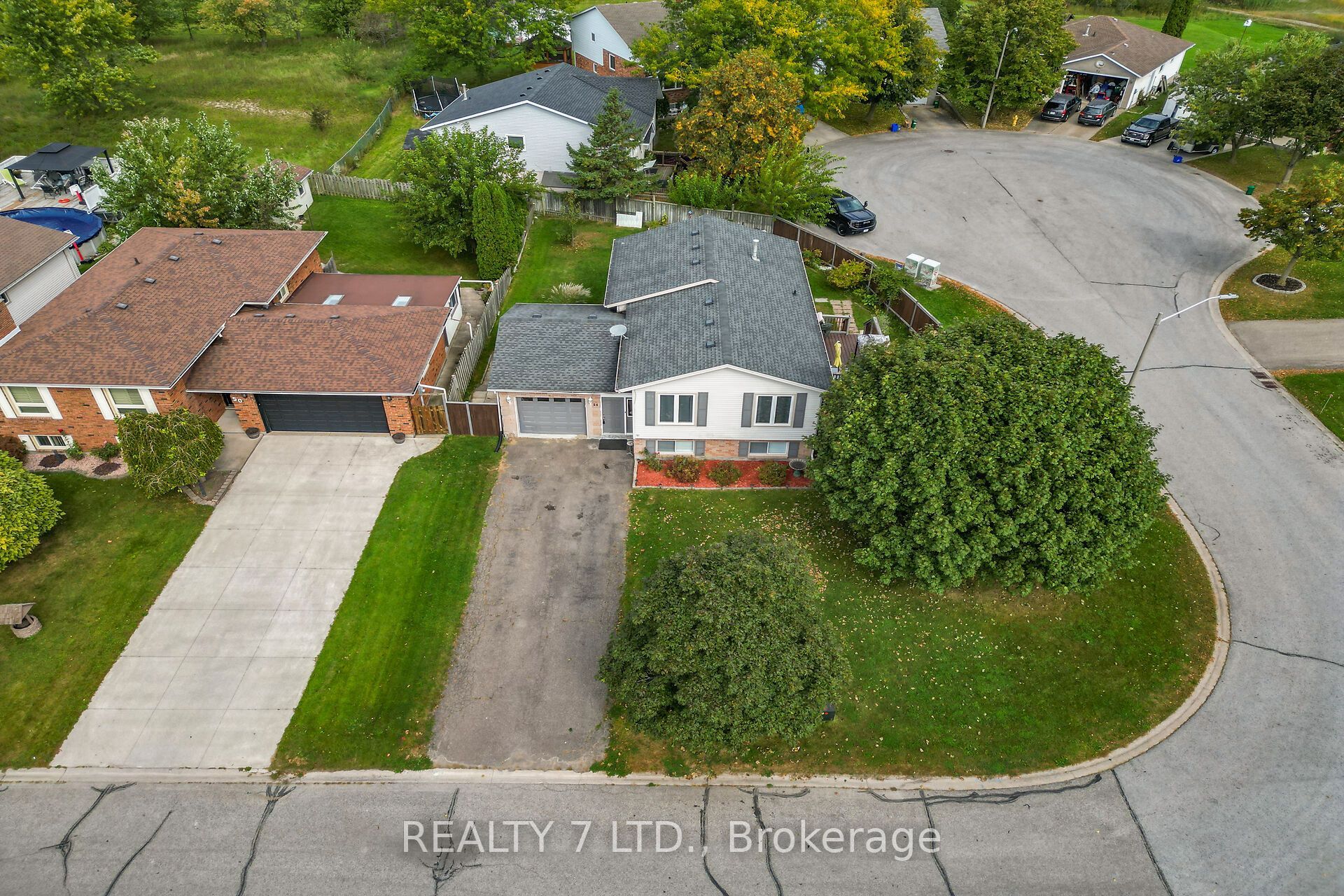 54 Cowan Drive Property Photo 37