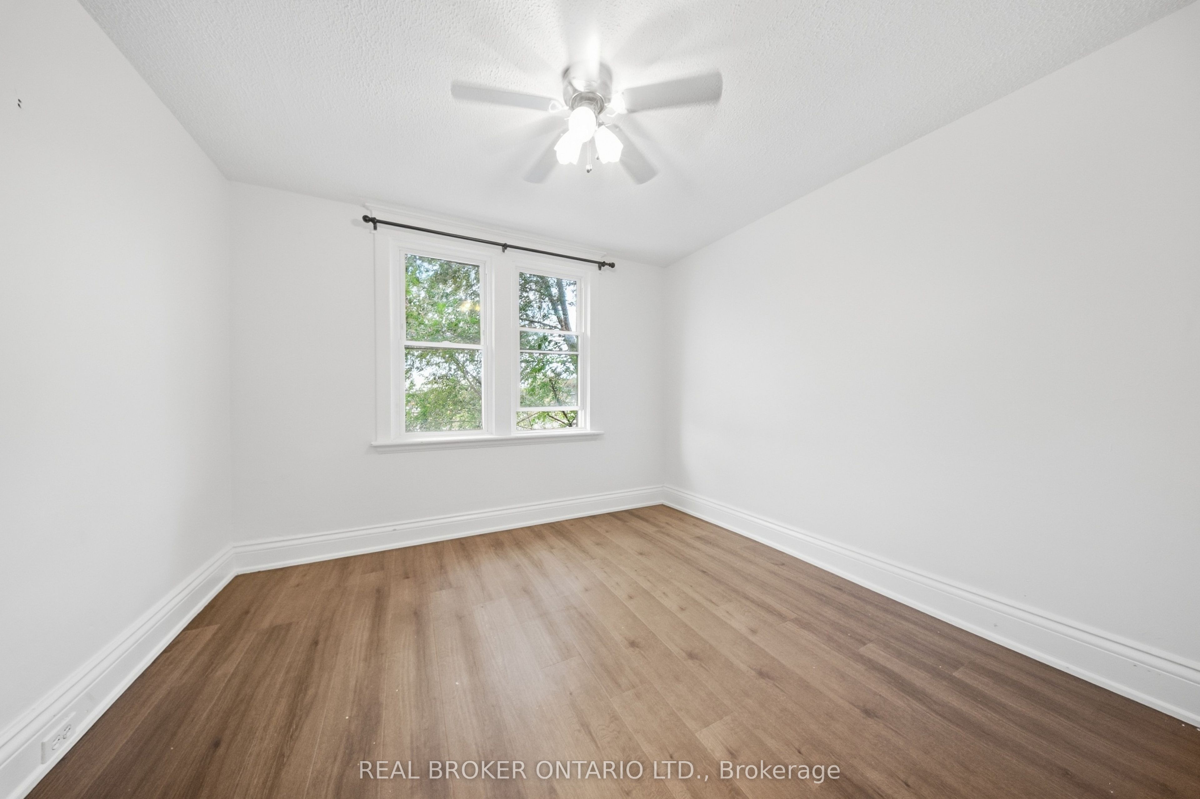 1082 Cannon Street E Property Photo 15