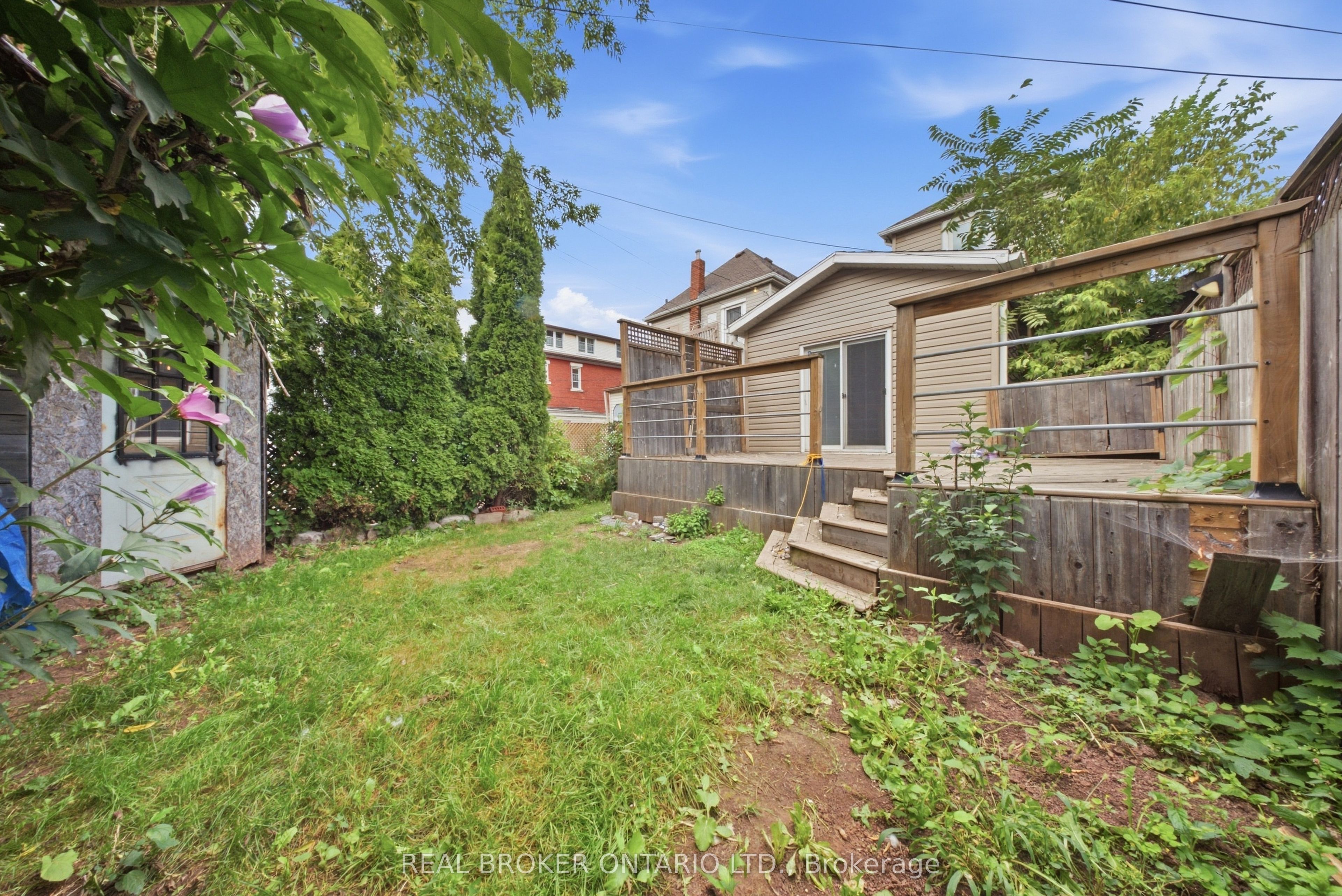 1082 Cannon Street E Property Photo 21