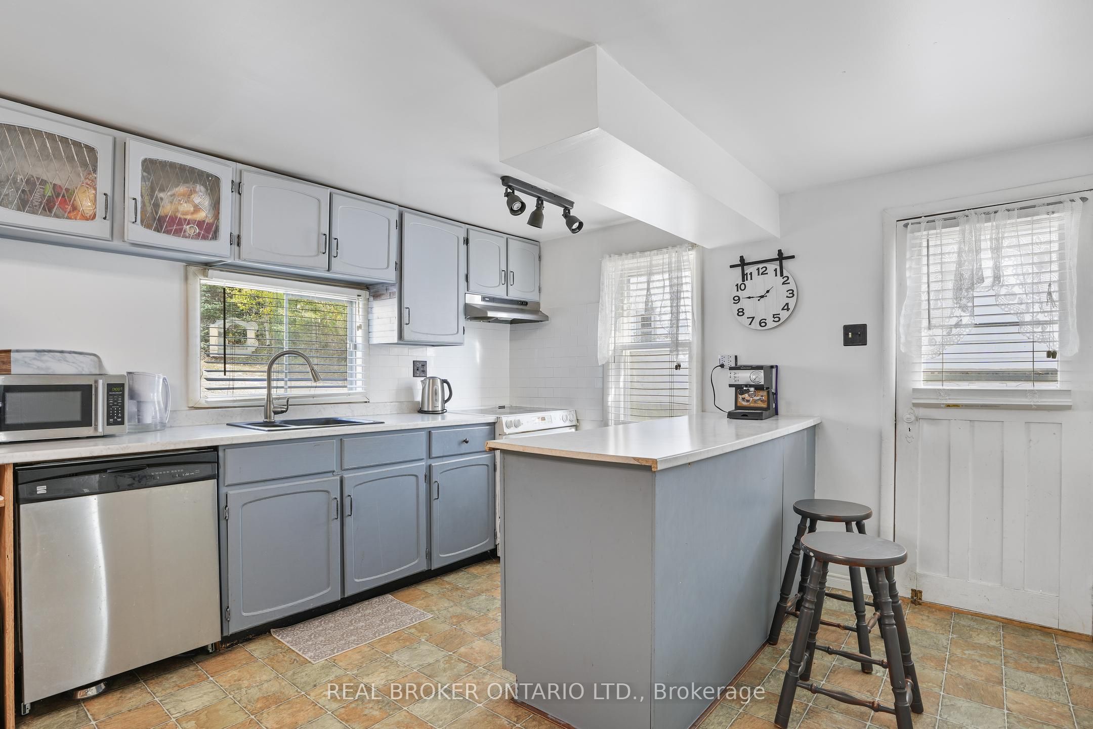 79 & 85 Bridge Street Property Photo 12