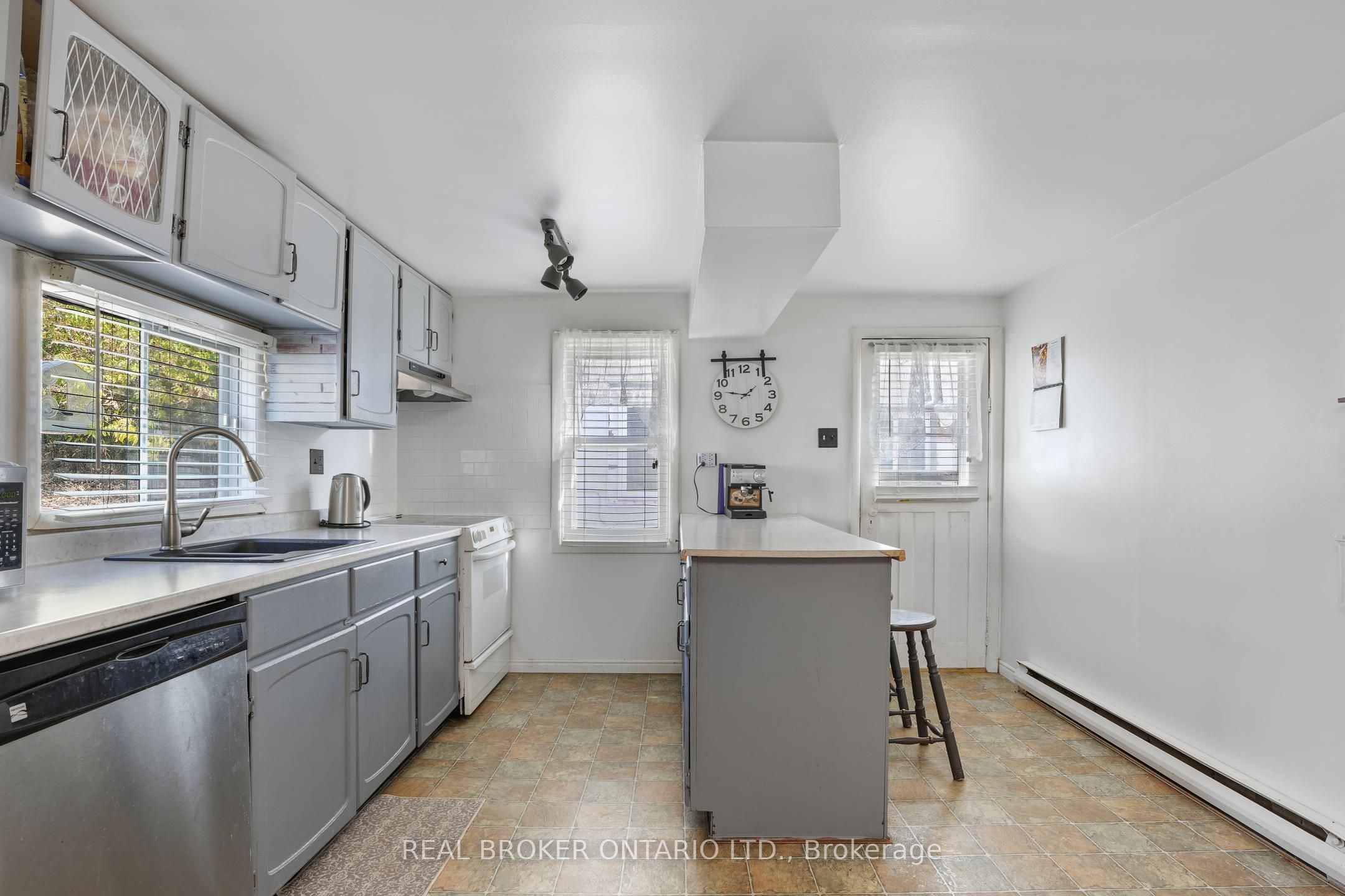 79 & 85 Bridge Street Property Photo 13