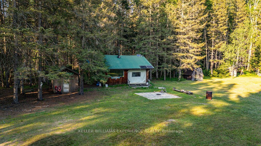 2101 Ahmic Lake Road Property Photo 11