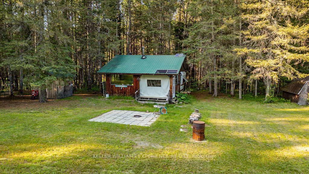 2101 Ahmic Lake Road Property Photo 12