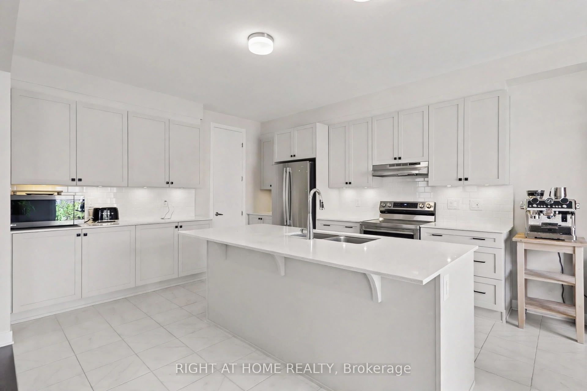 665 Sw Terrier Circle Property Photo 10
