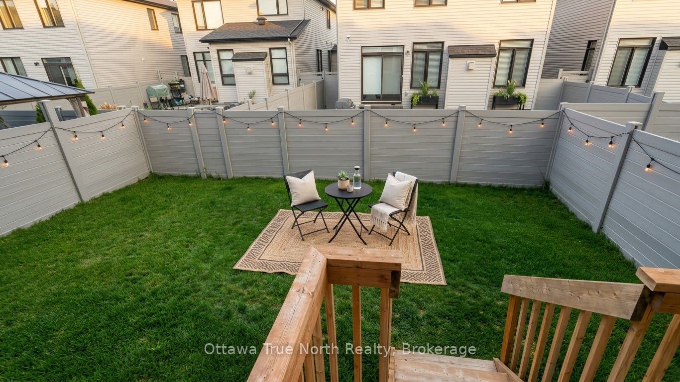 1054 Eider Street Property Photo 3