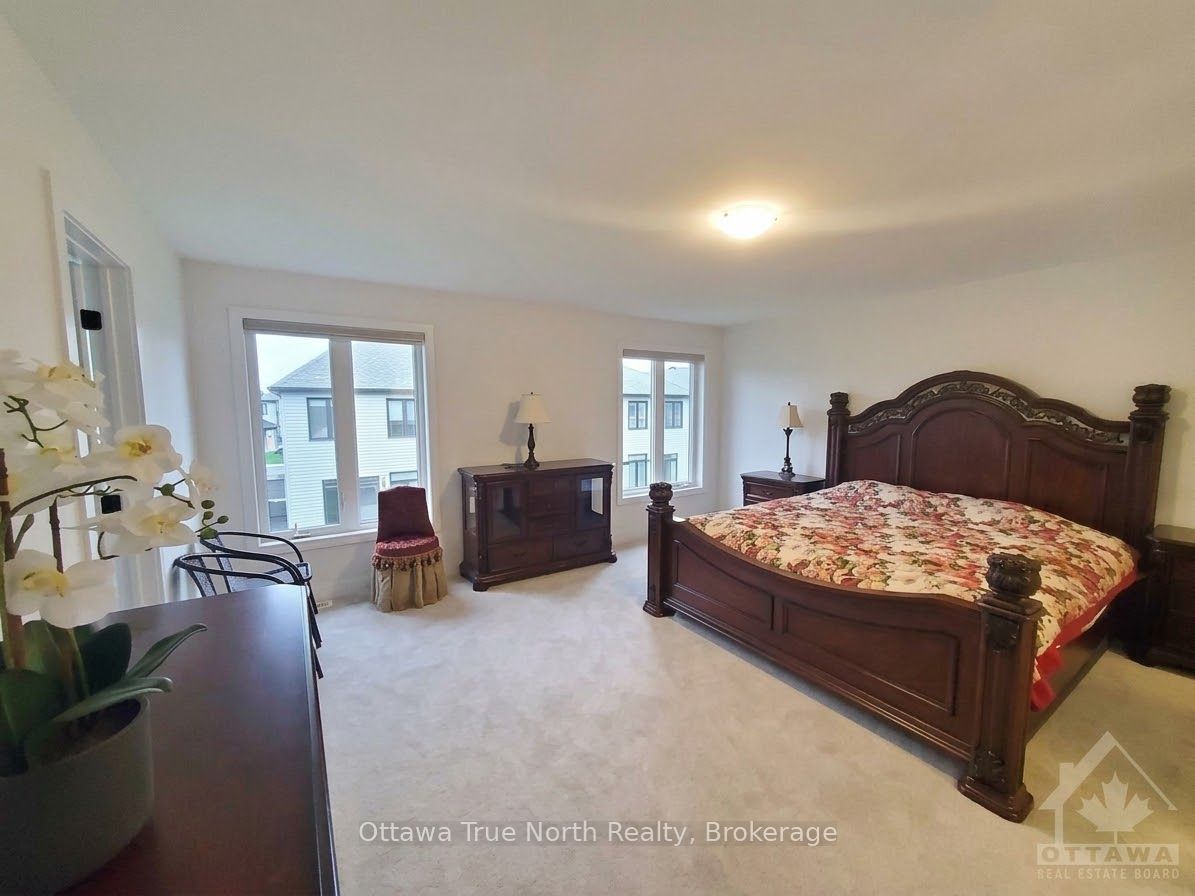 1054 Eider Street Property Photo 14