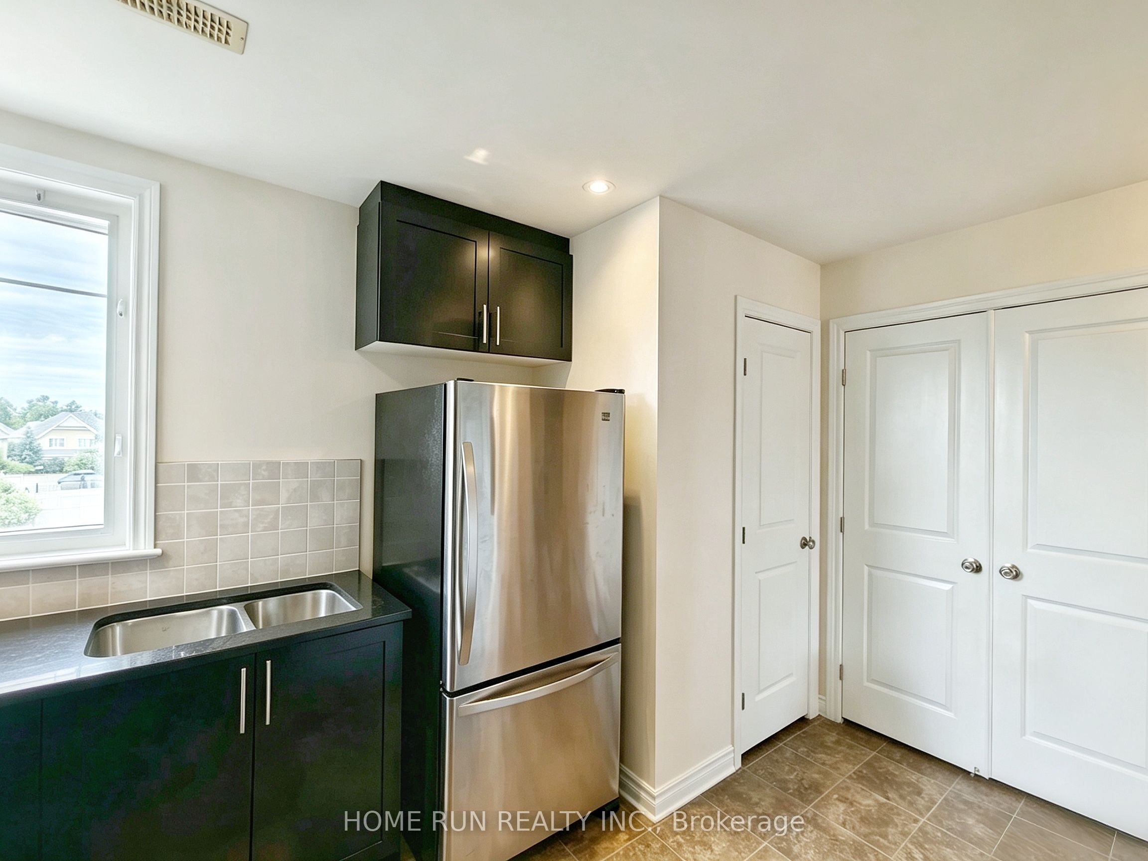 274 Espin Heights Property Photo 5