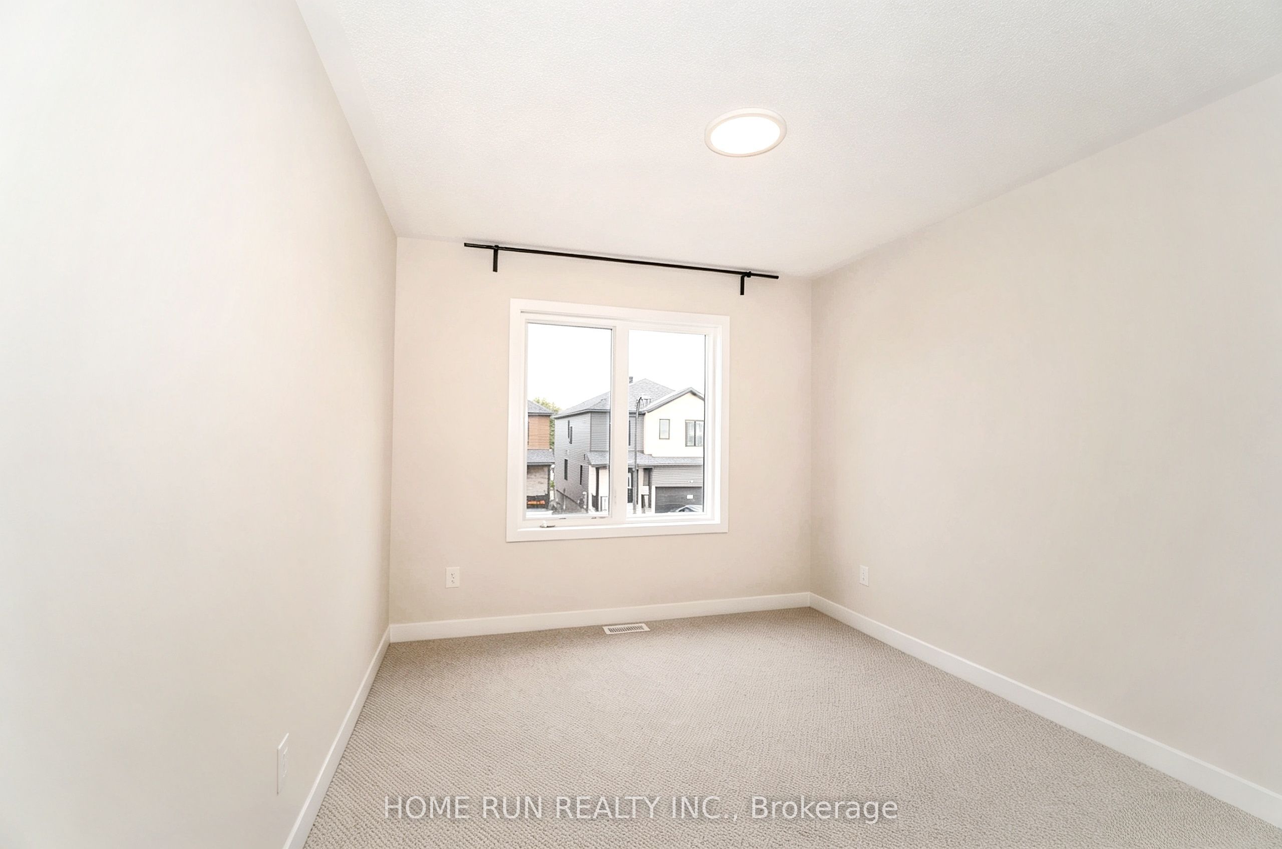 258 Catnip Crescent Property Photo 33