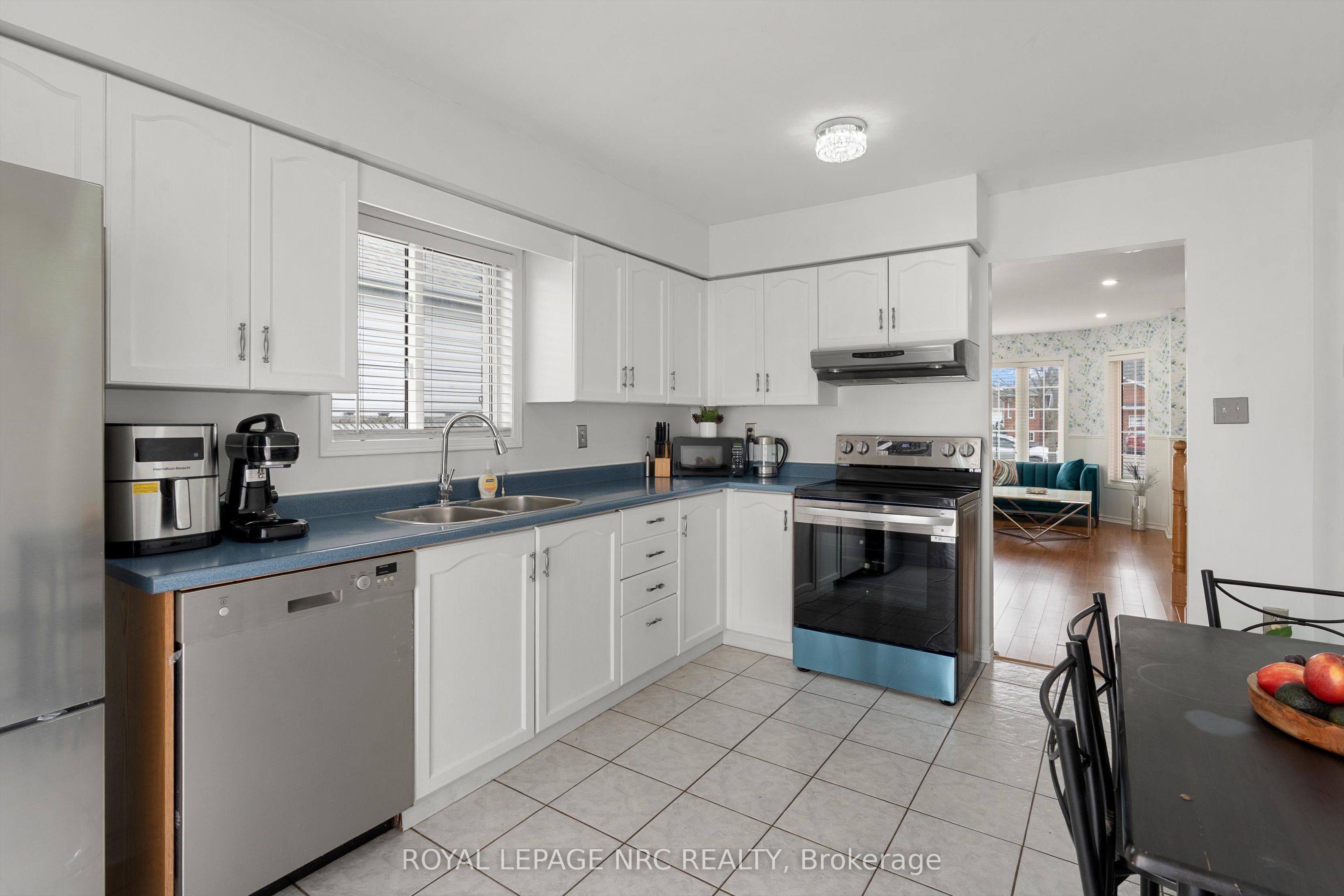 147 St Lawrence Drive Property Photo 12