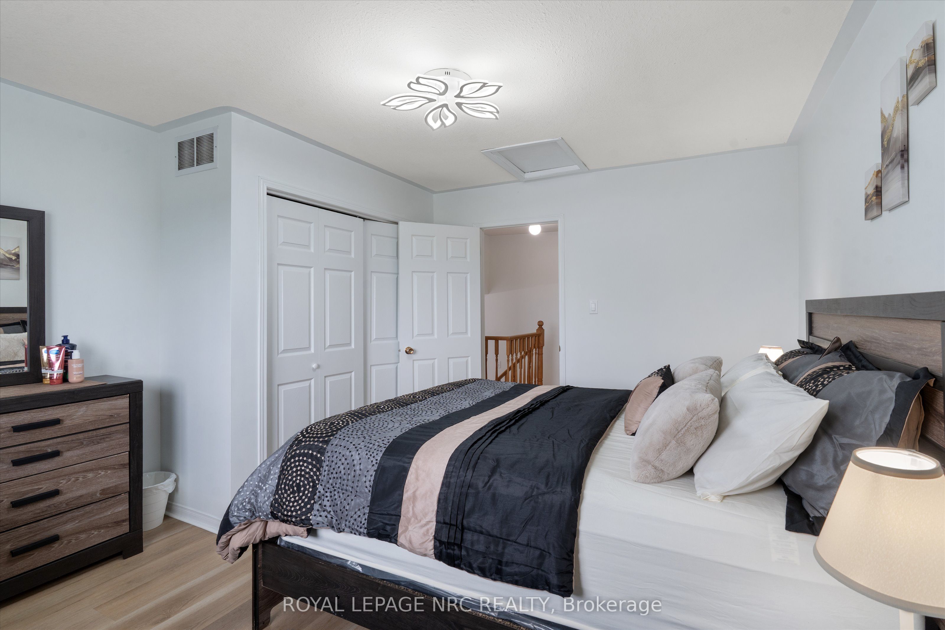 147 St Lawrence Drive Property Photo 21