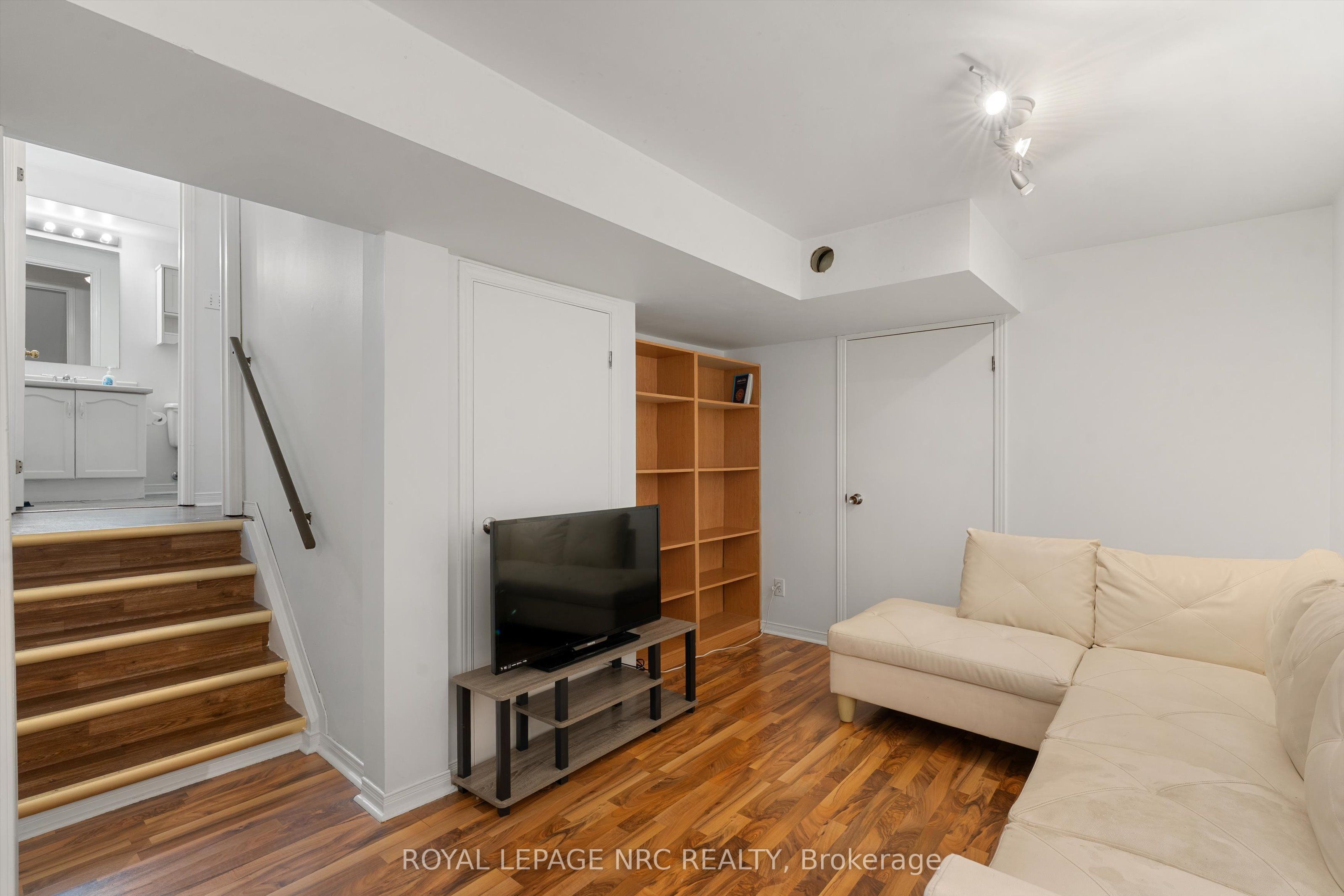 147 St Lawrence Drive Property Photo 26