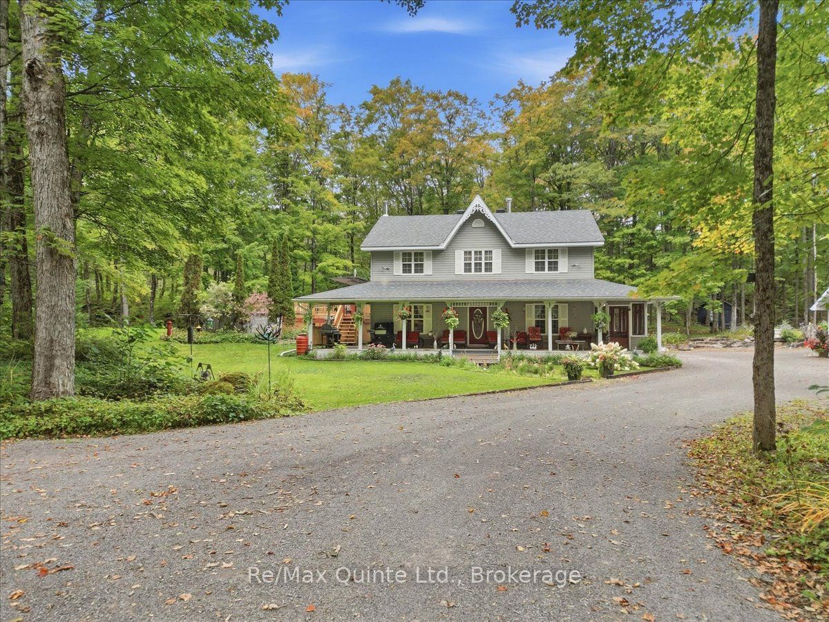 578 Old Apsley Road Property Photo 1