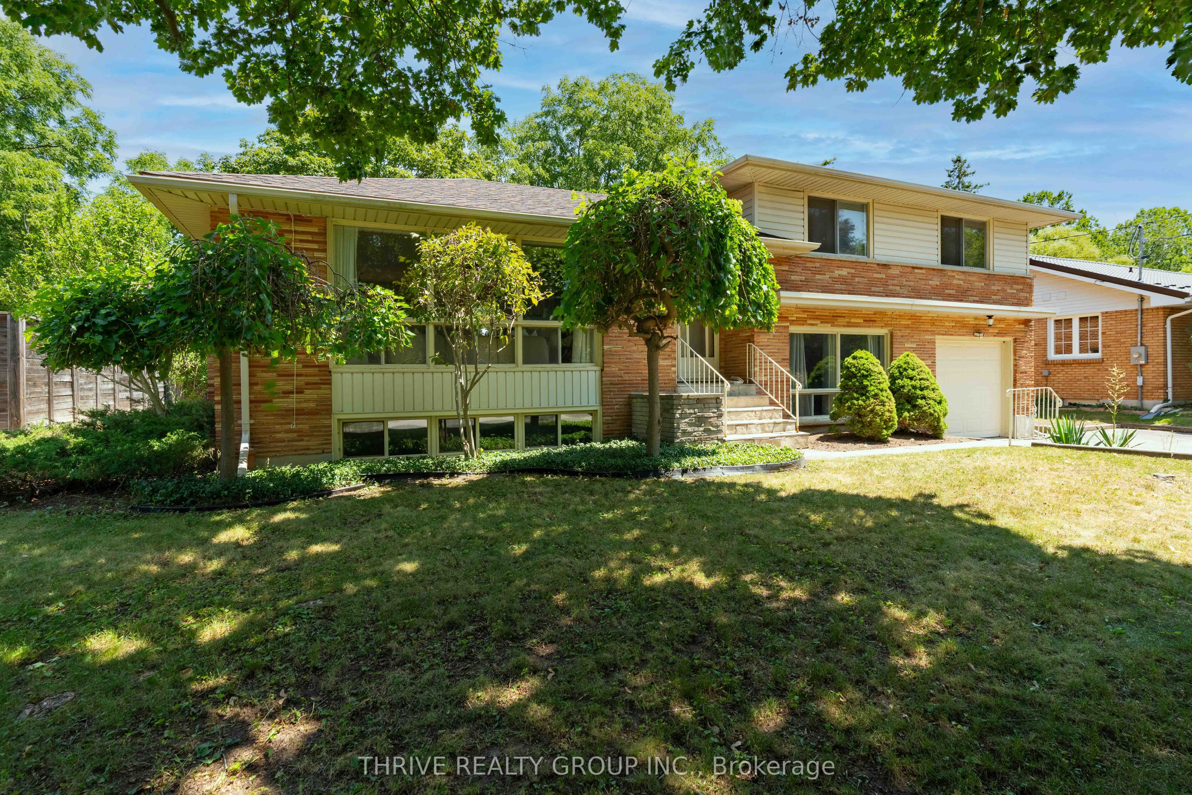 85 BLOOMFIELD Drive