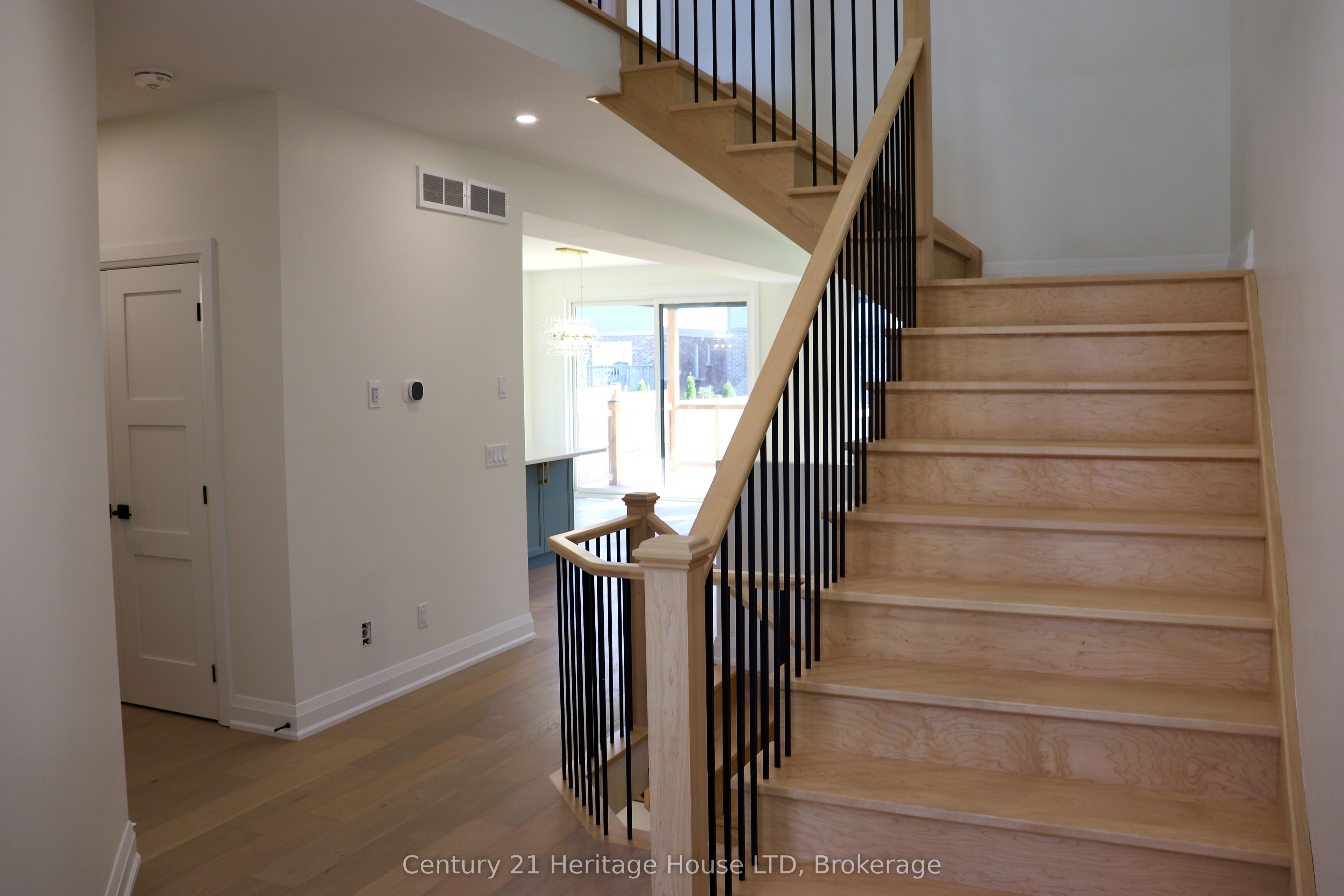 8890 Angie Drive Property Photo 25