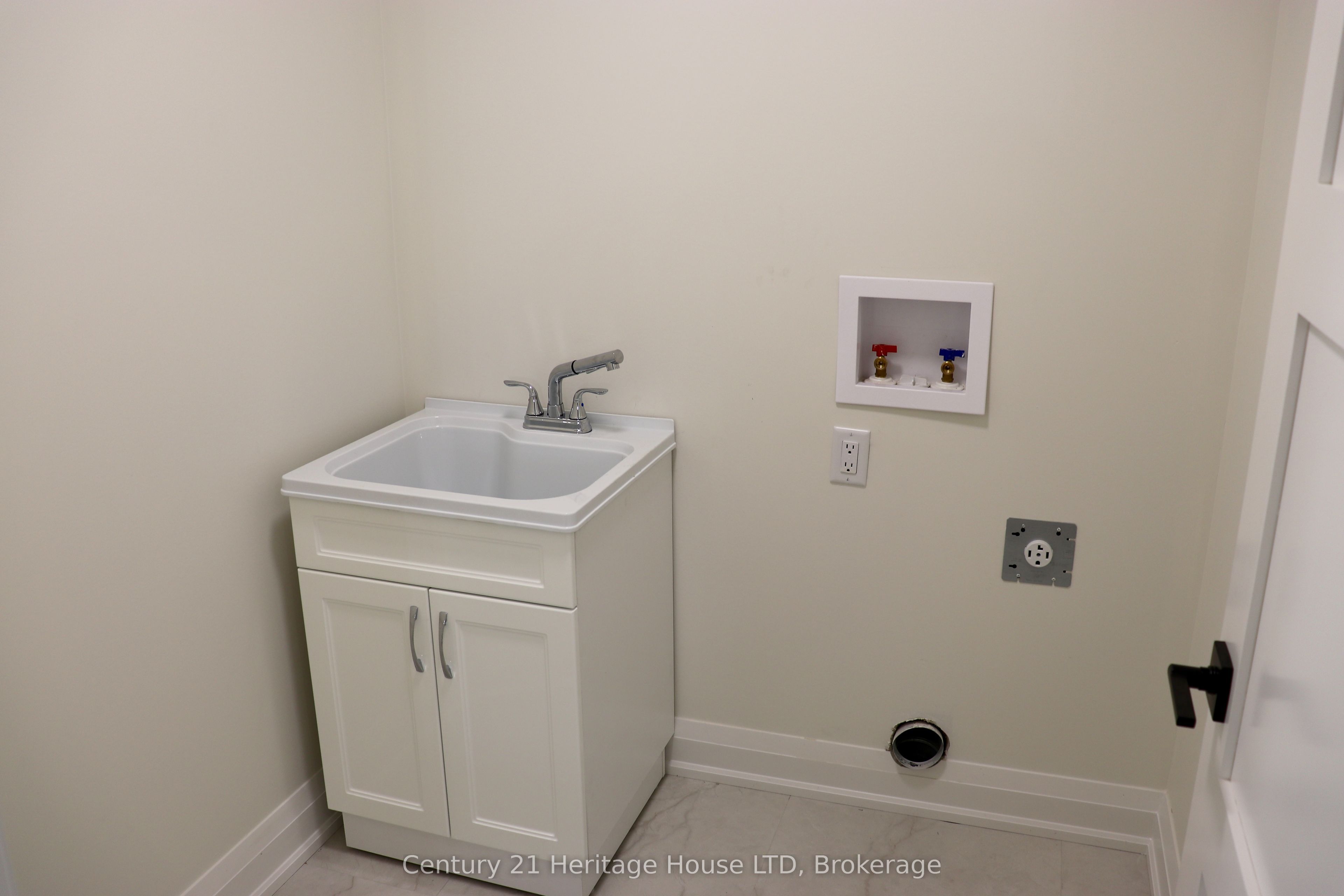 8890 Angie Drive Property Photo 36