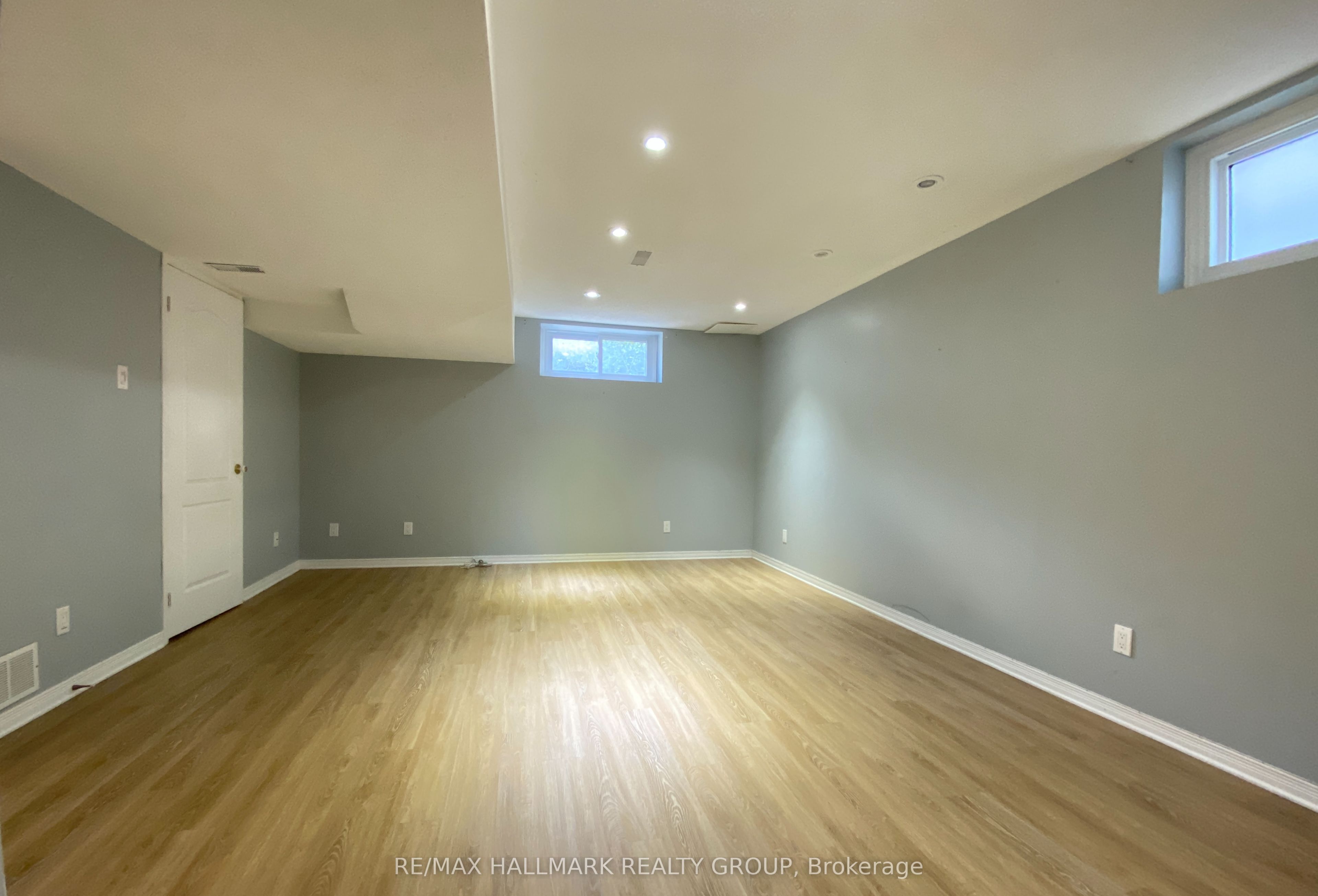 128 Grenadier Way Property Photo 36