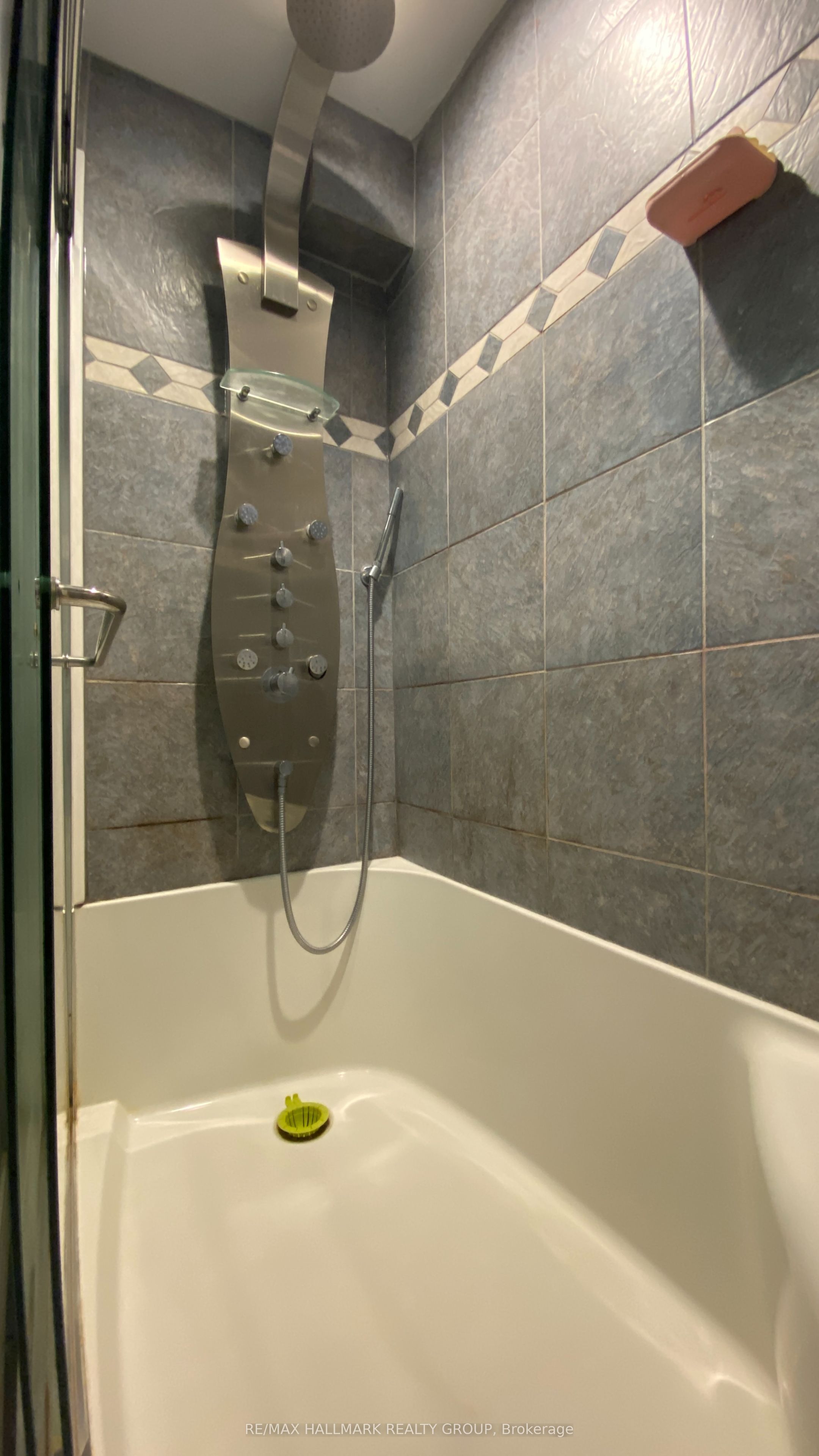 128 Grenadier Way Property Photo 39
