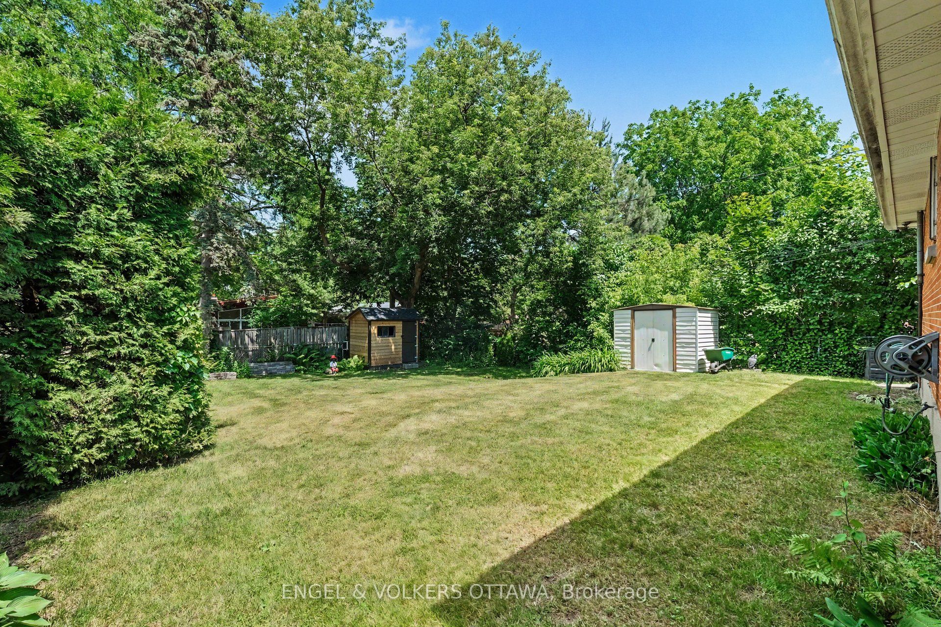 325 Summit Avenue Property Photo 28