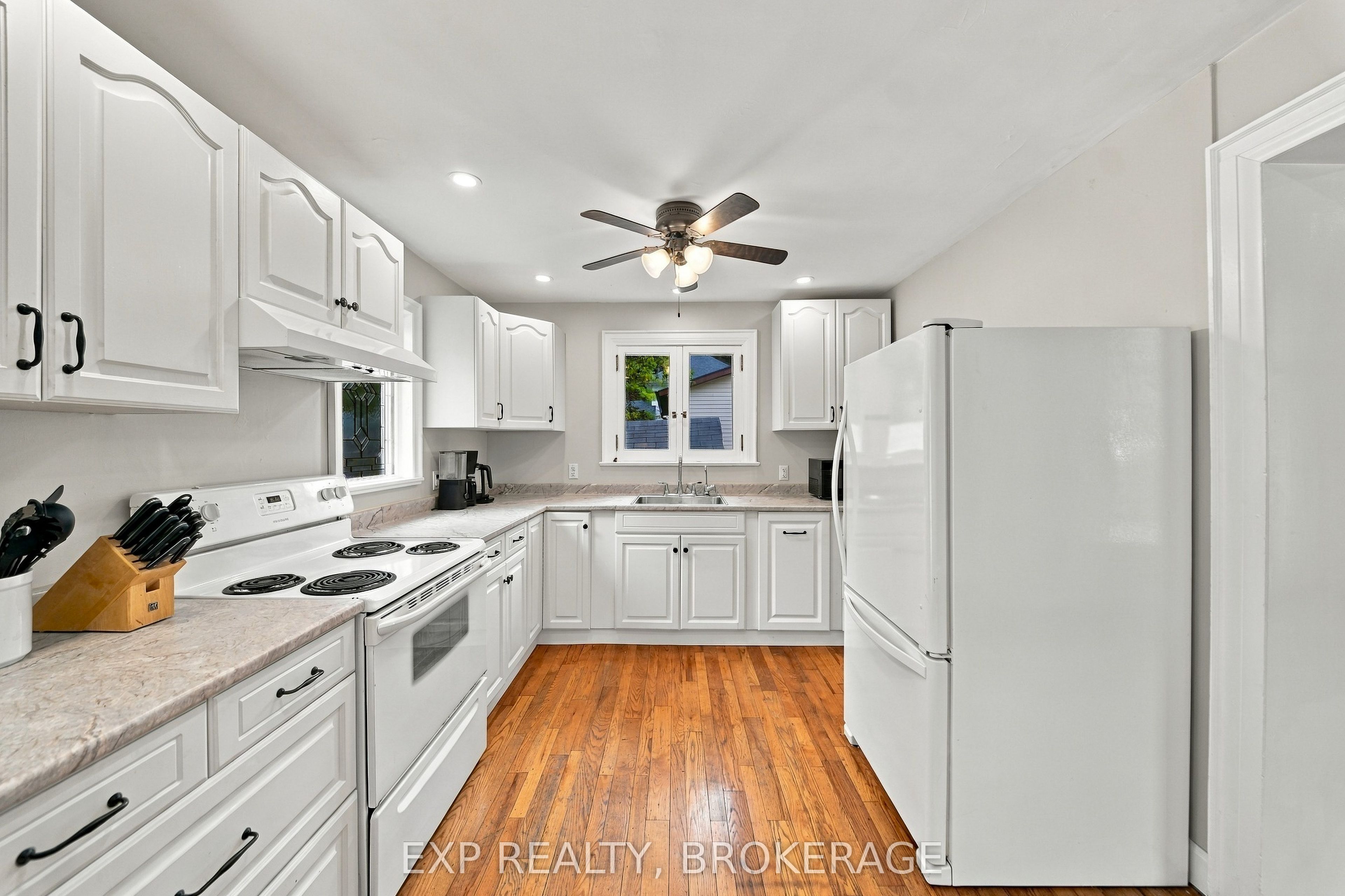 47 Henry Street Property Photo 15
