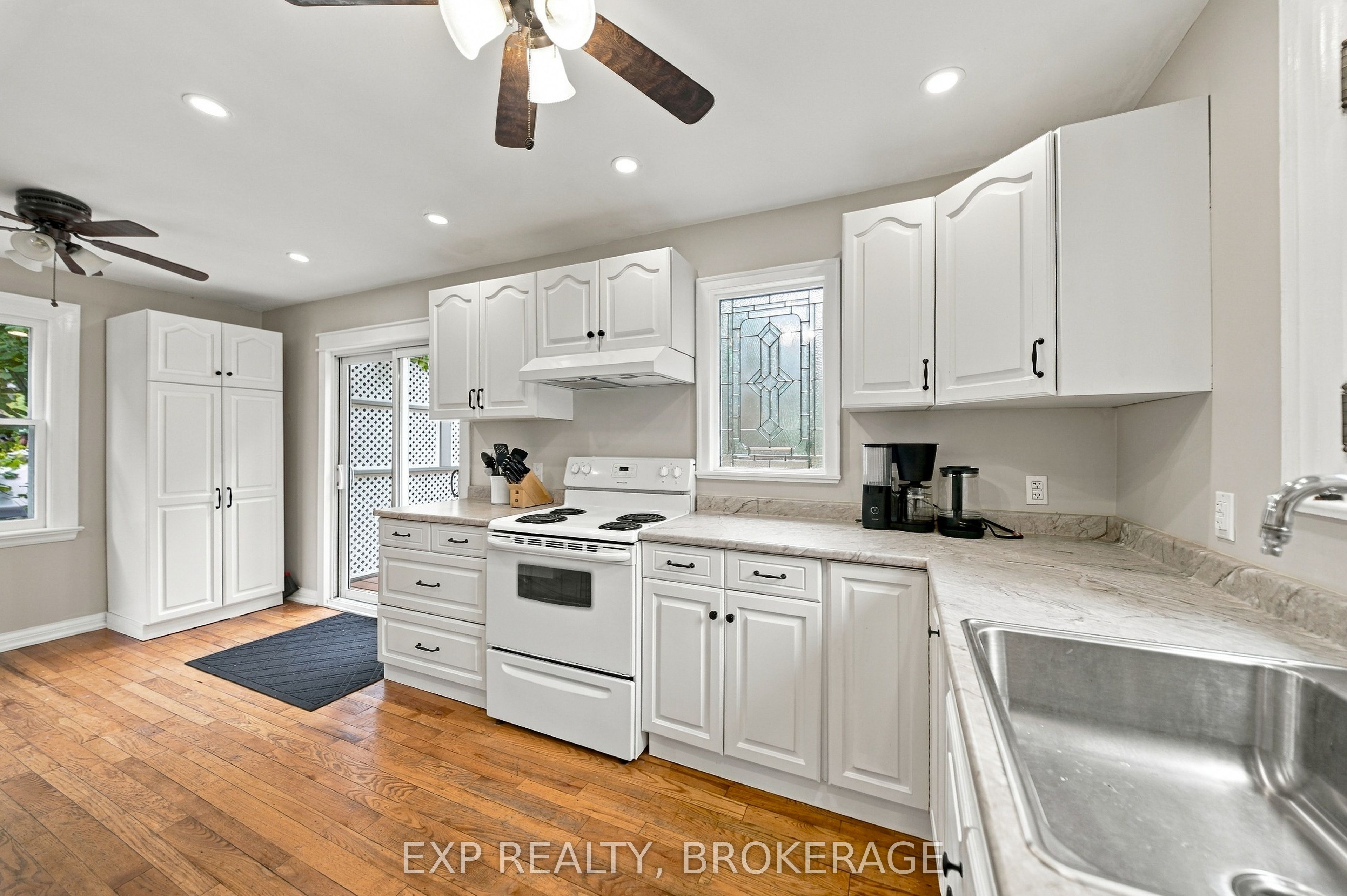 47 Henry Street Property Photo 16