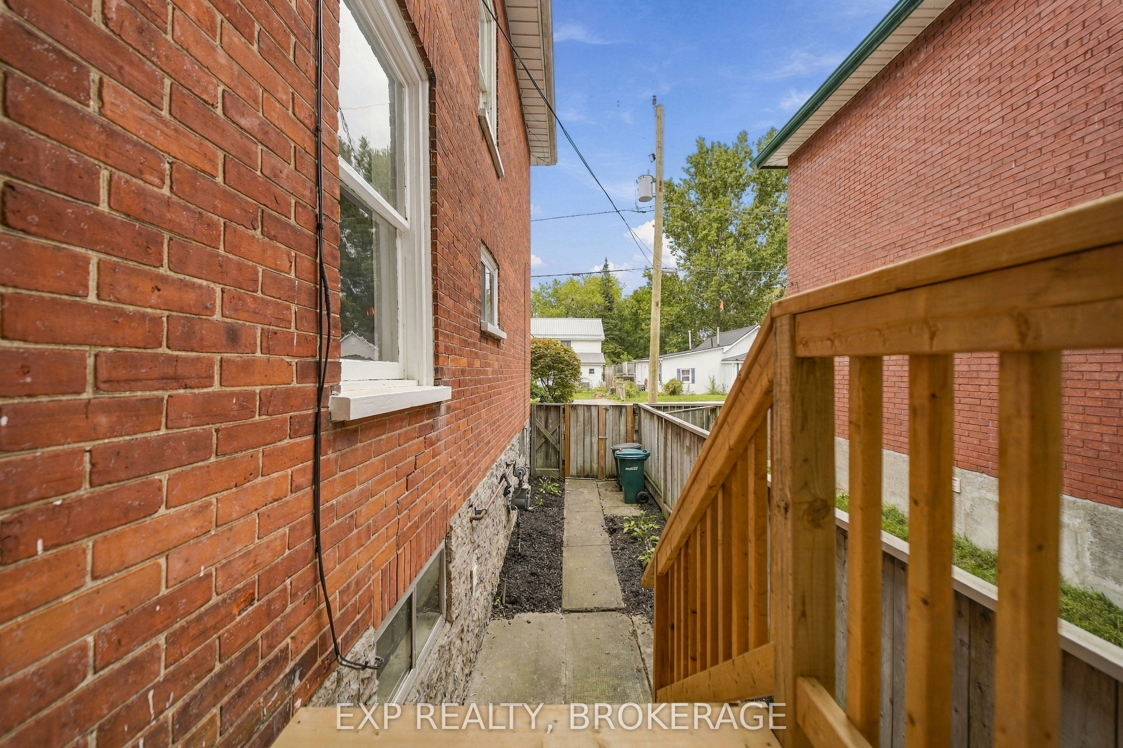 47 Henry Street Property Photo 29