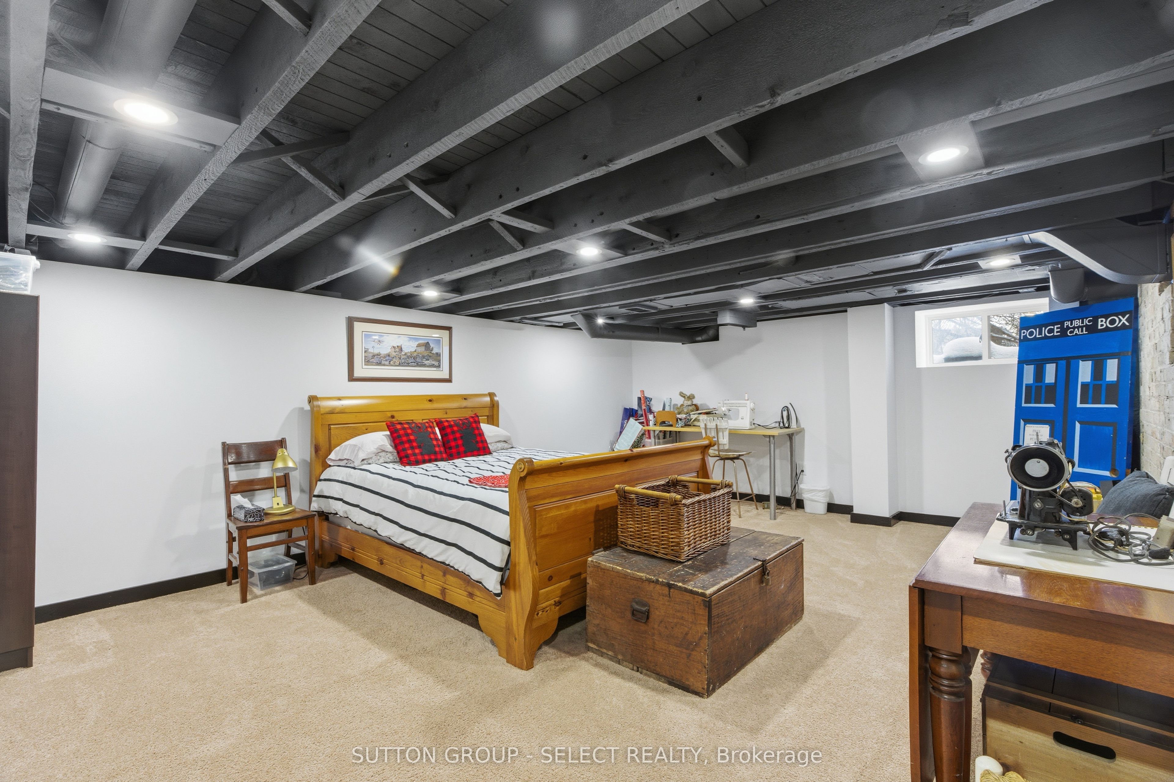 431 Albert Street Property Photo 33
