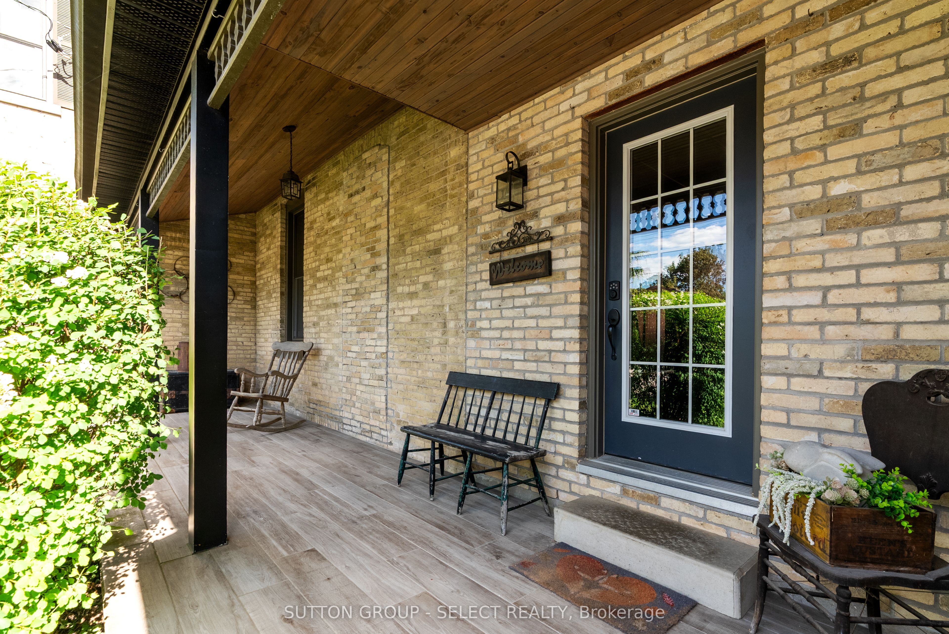 431 Albert Street Property Photo 43