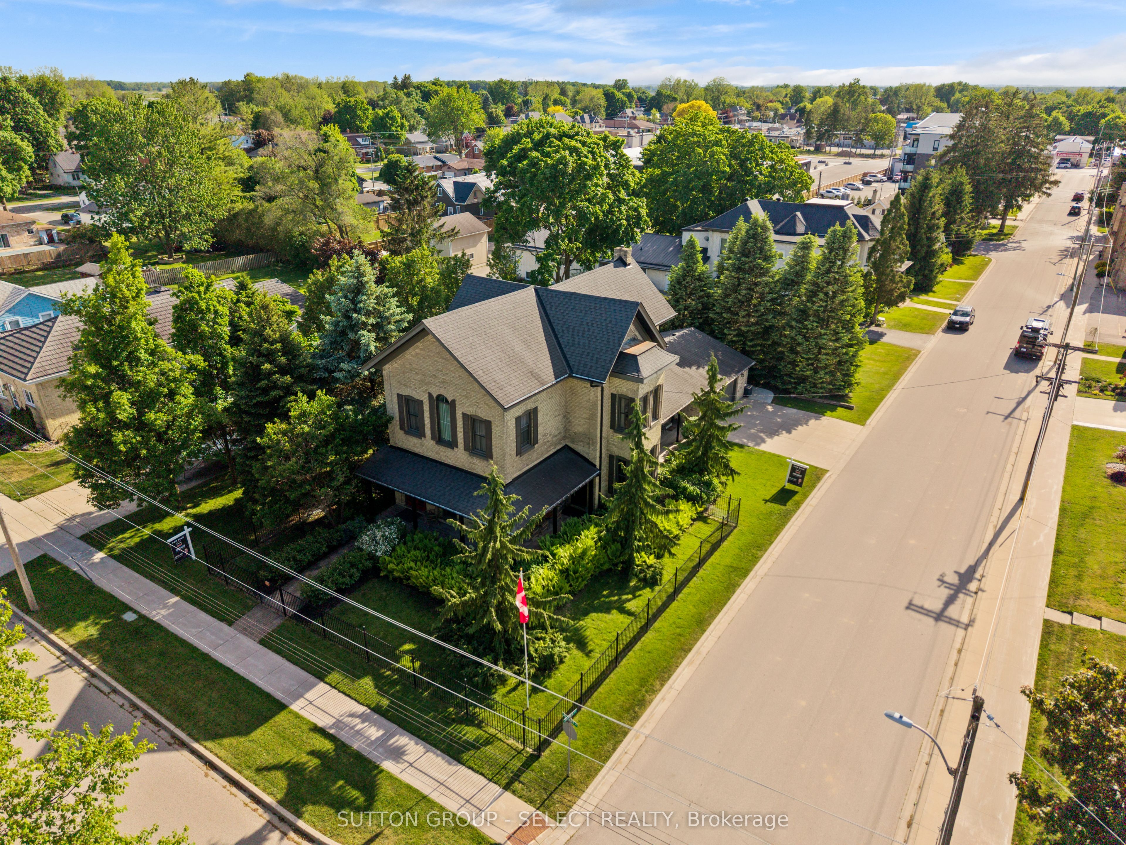 431 Albert Street Property Photo 48
