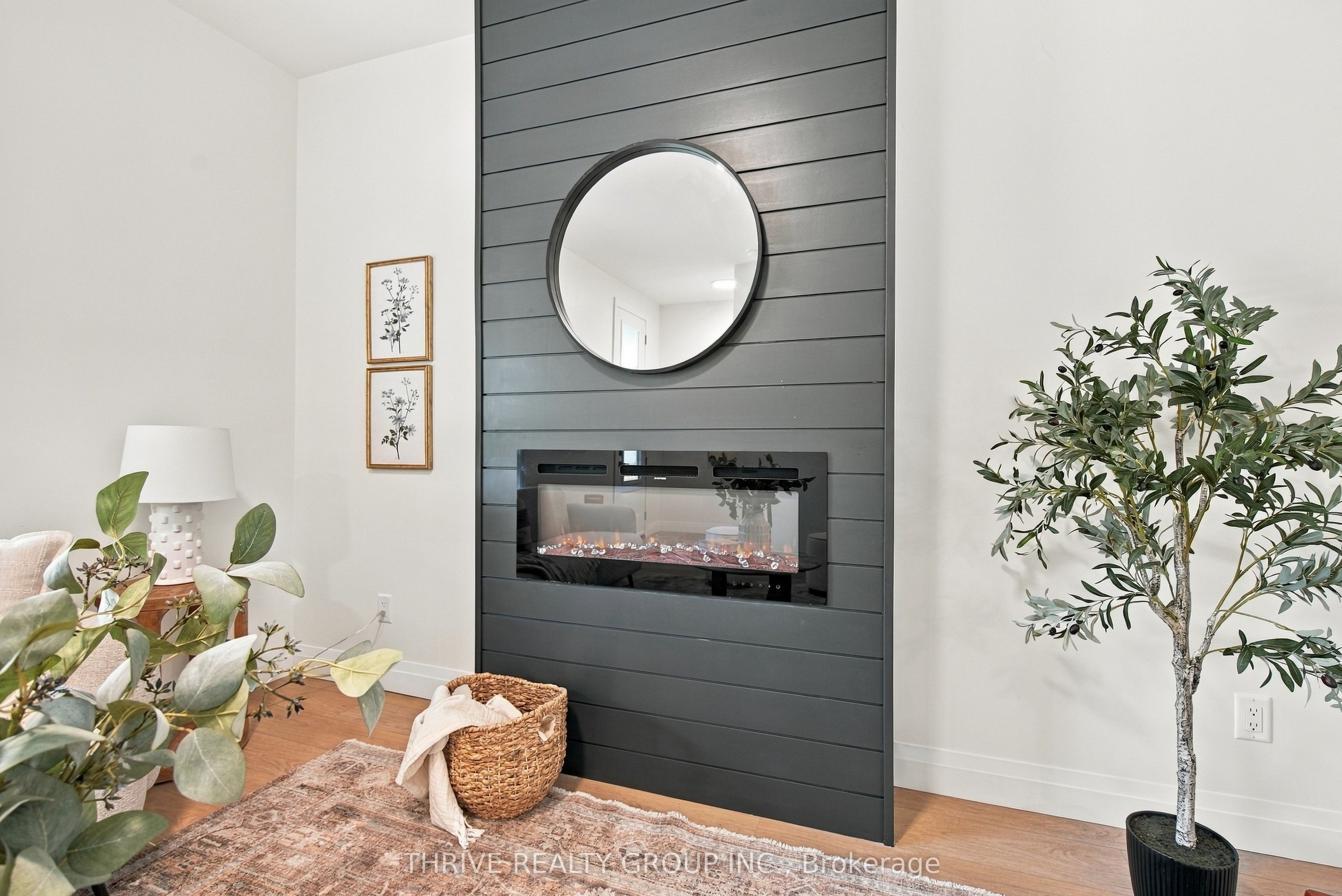 553 Piccadilly Street Property Photo 11