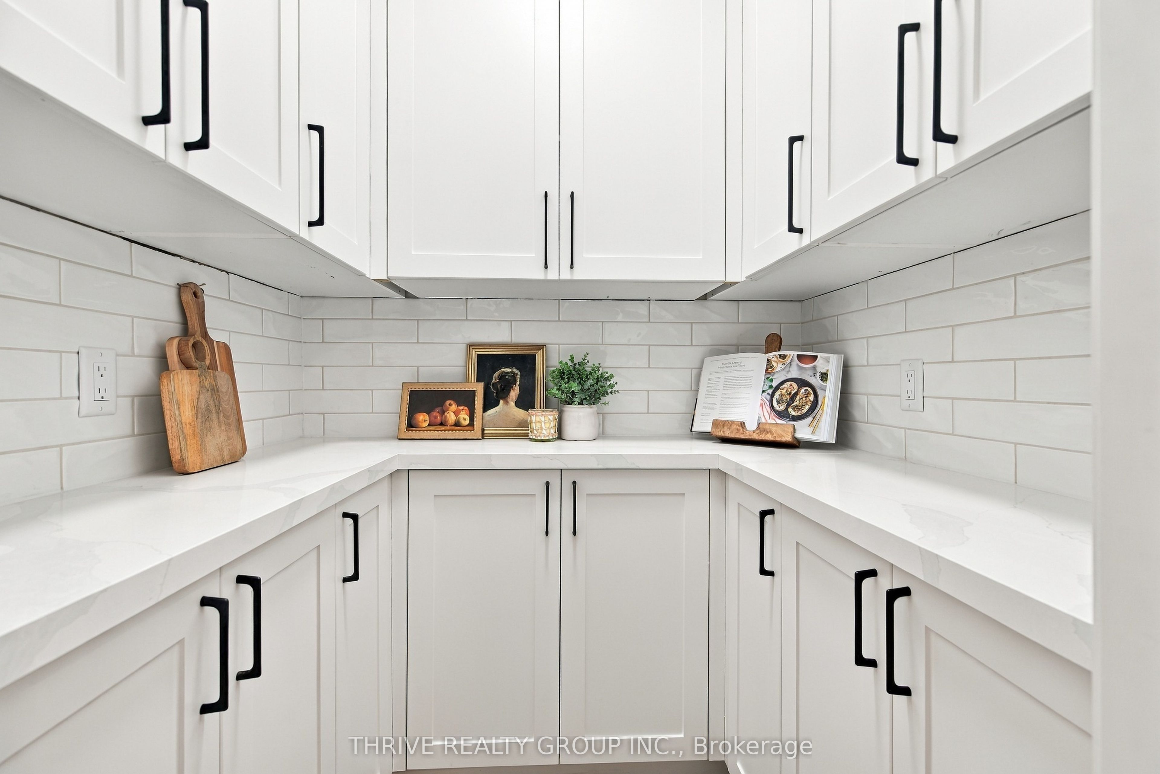 553 Piccadilly Street Property Photo 19