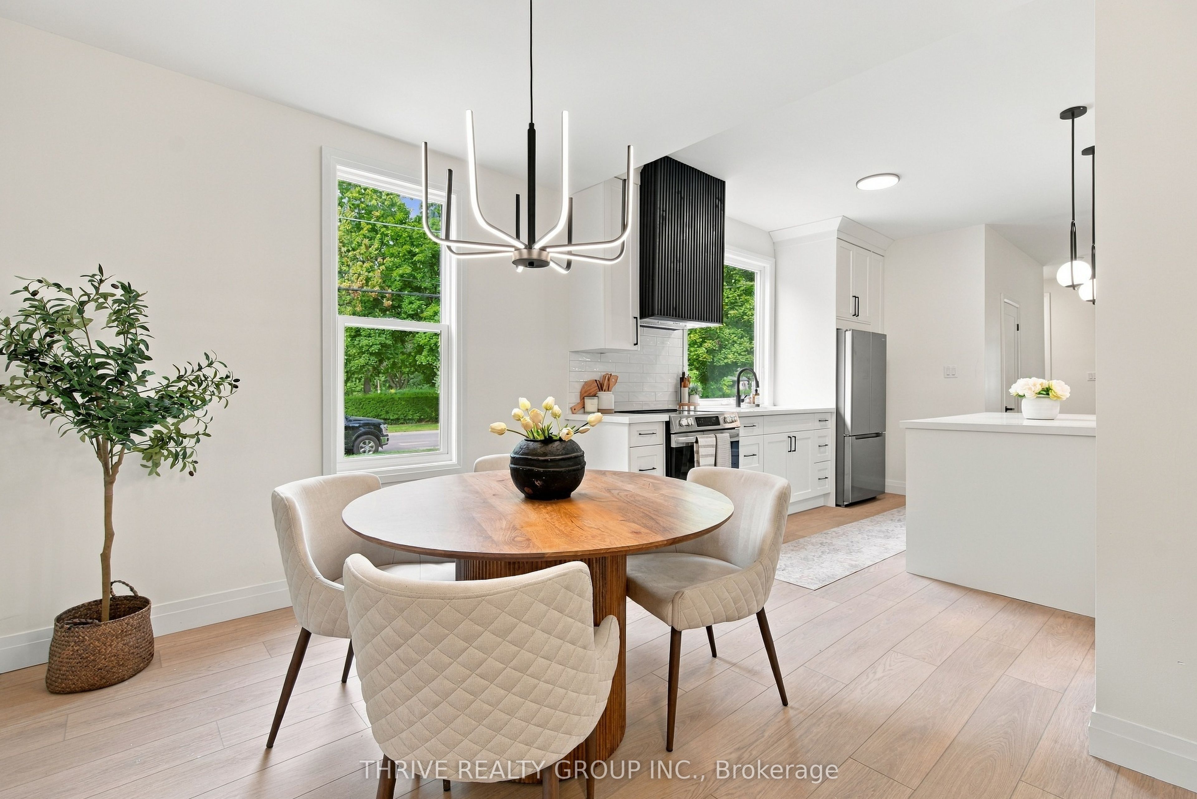 553 Piccadilly Street Property Photo 21