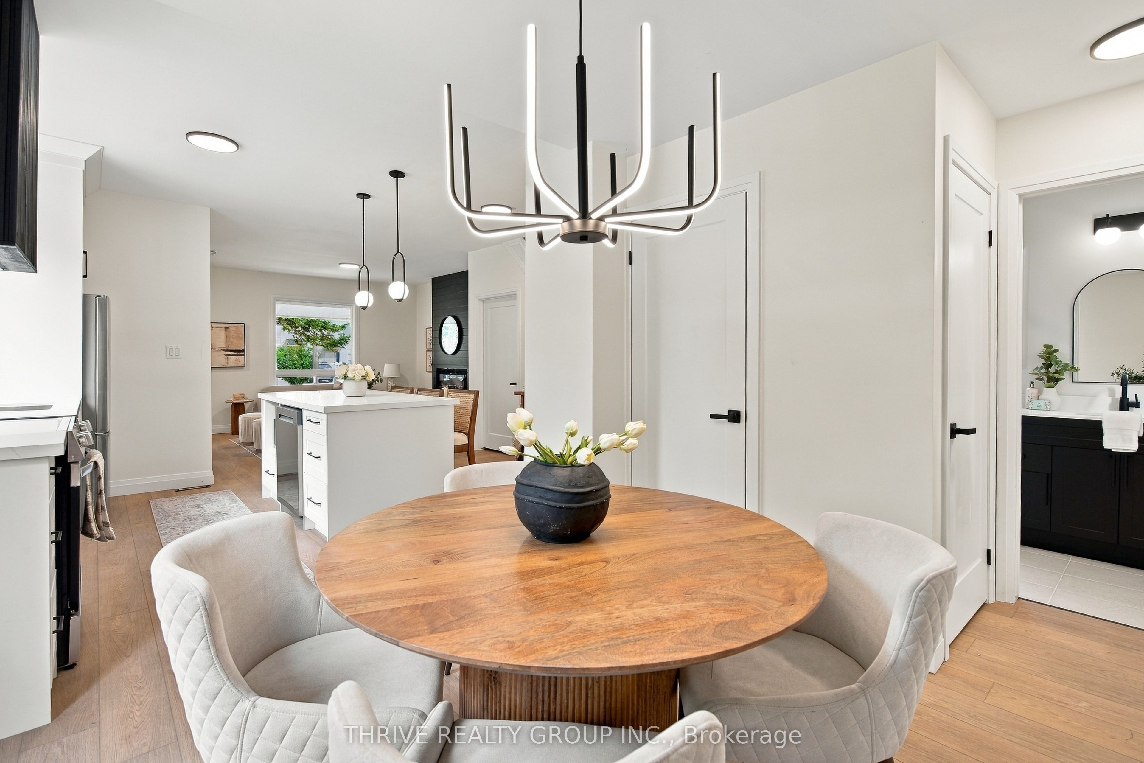 553 Piccadilly Street Property Photo 22