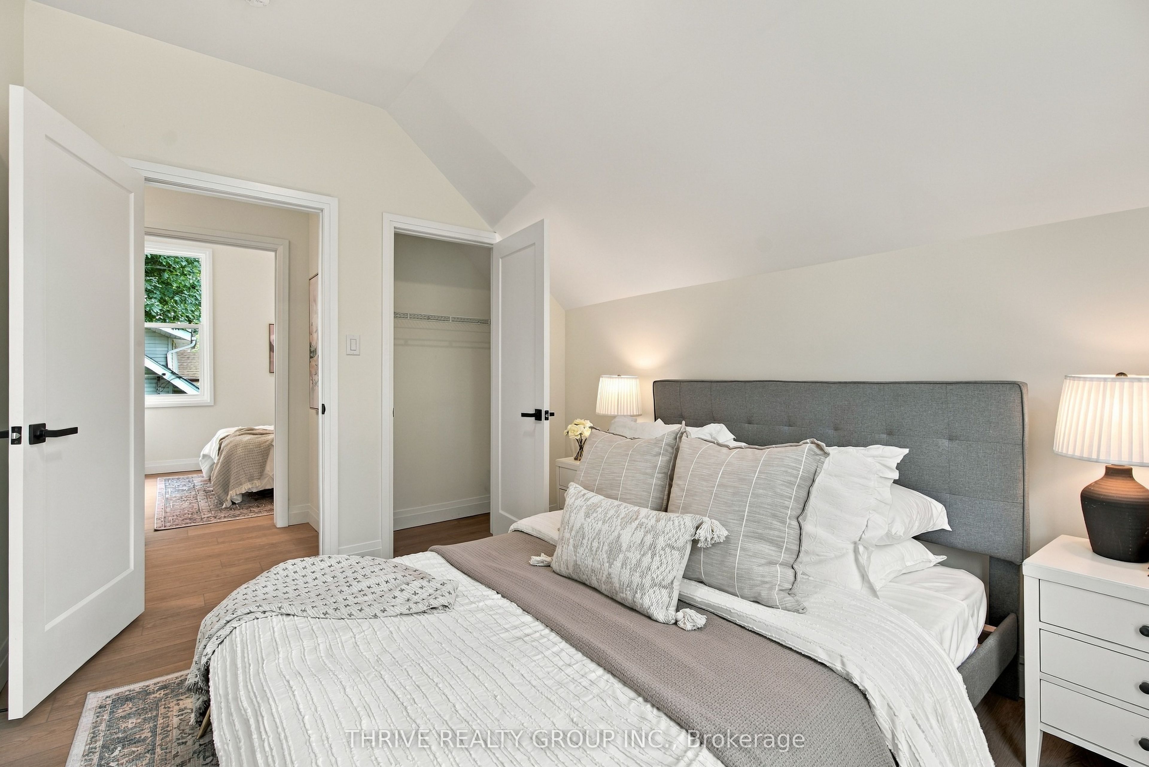 553 Piccadilly Street Property Photo 28