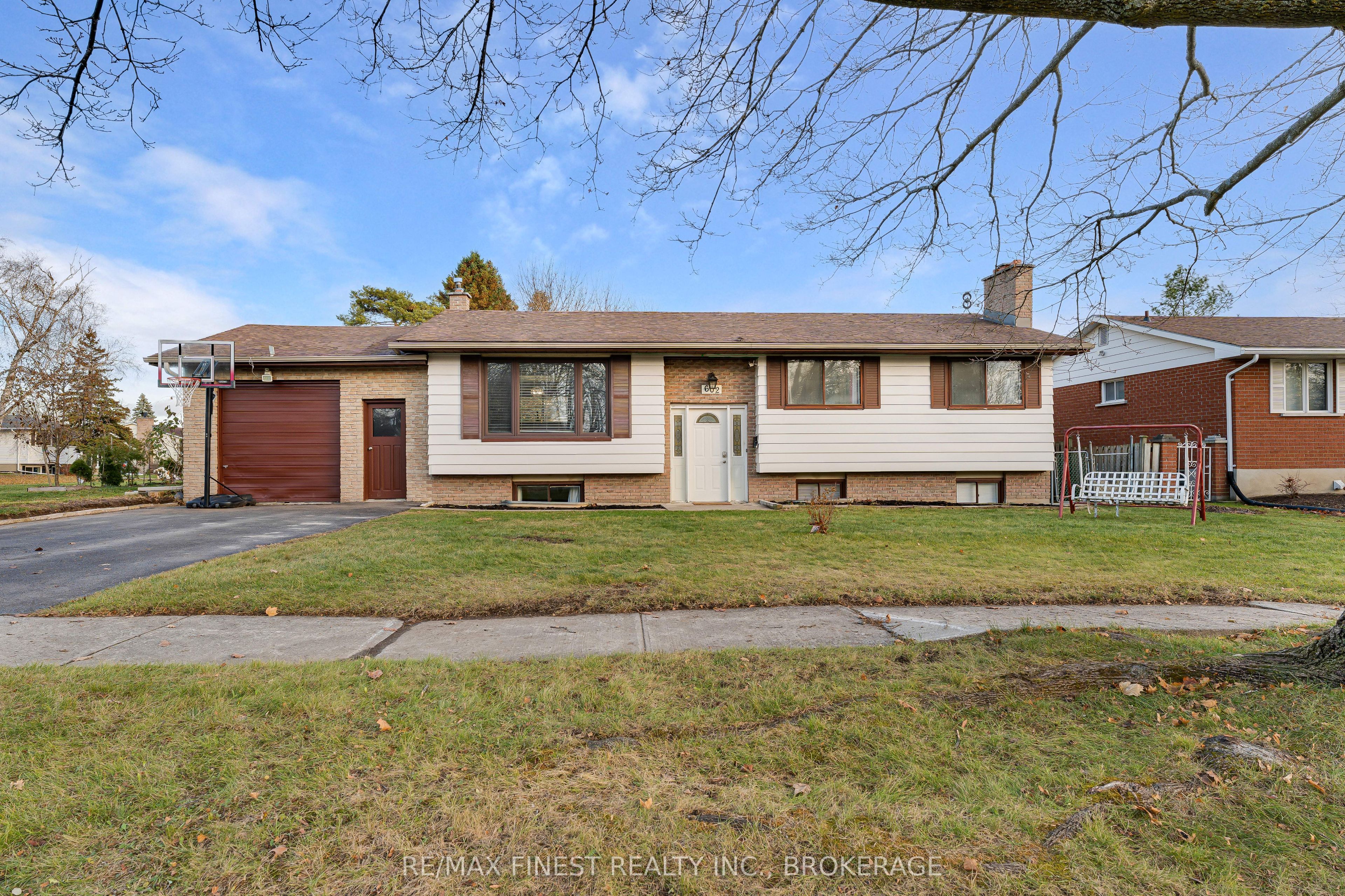 602 Watford Place Property Photo 1