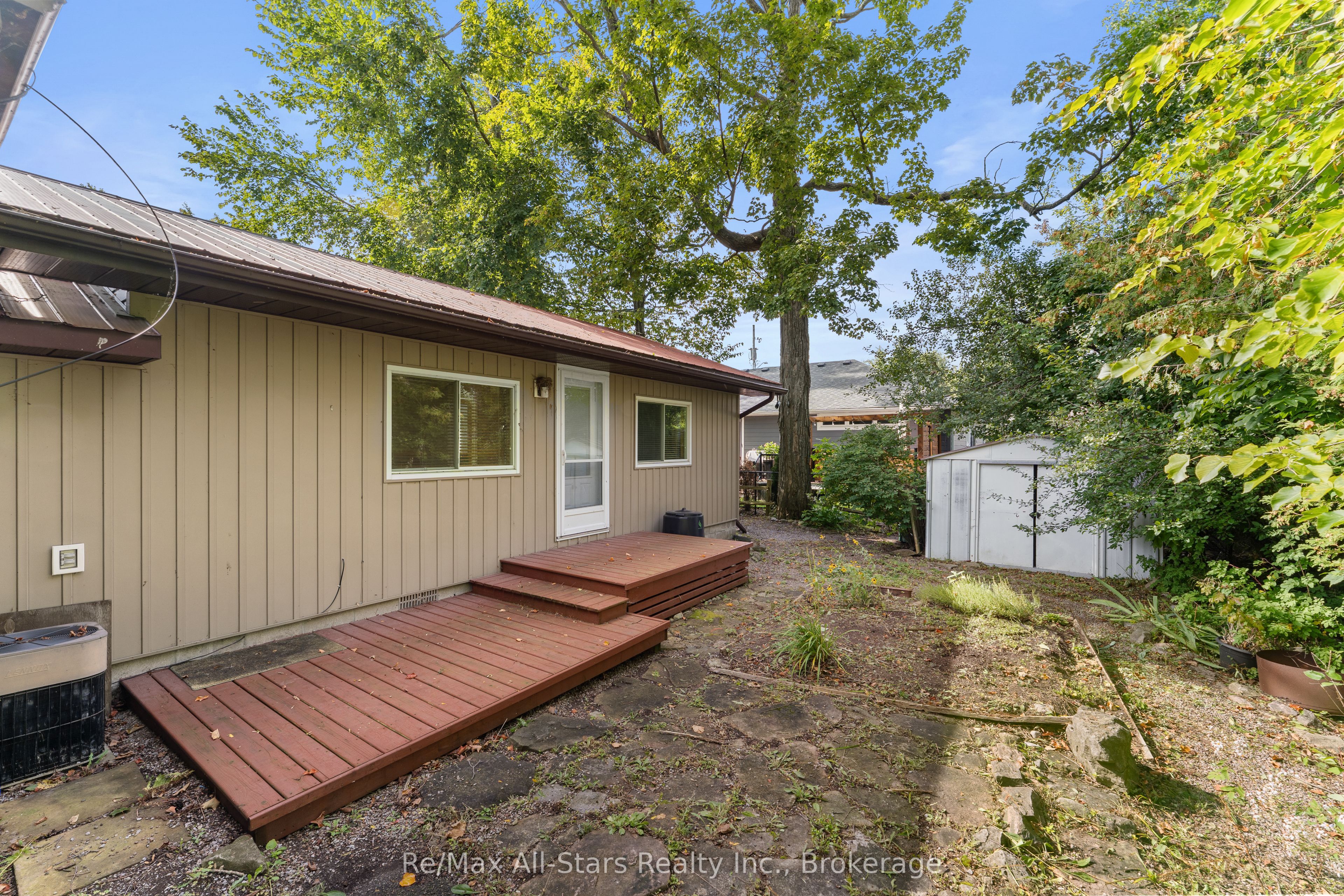 7 Lance Street Property Photo 33