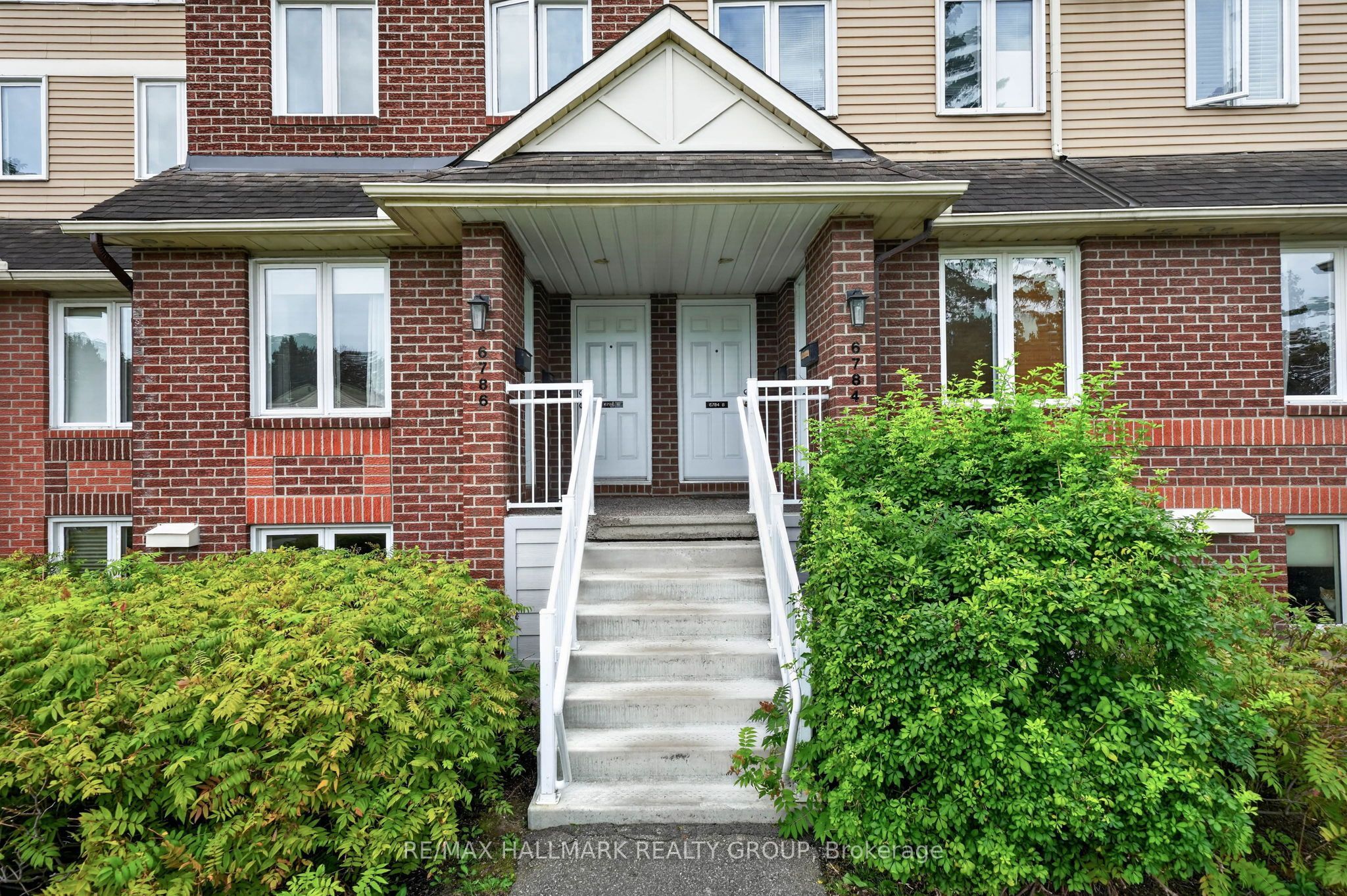 6786 Jeanne Darc Boulevard N B Property Photo 2