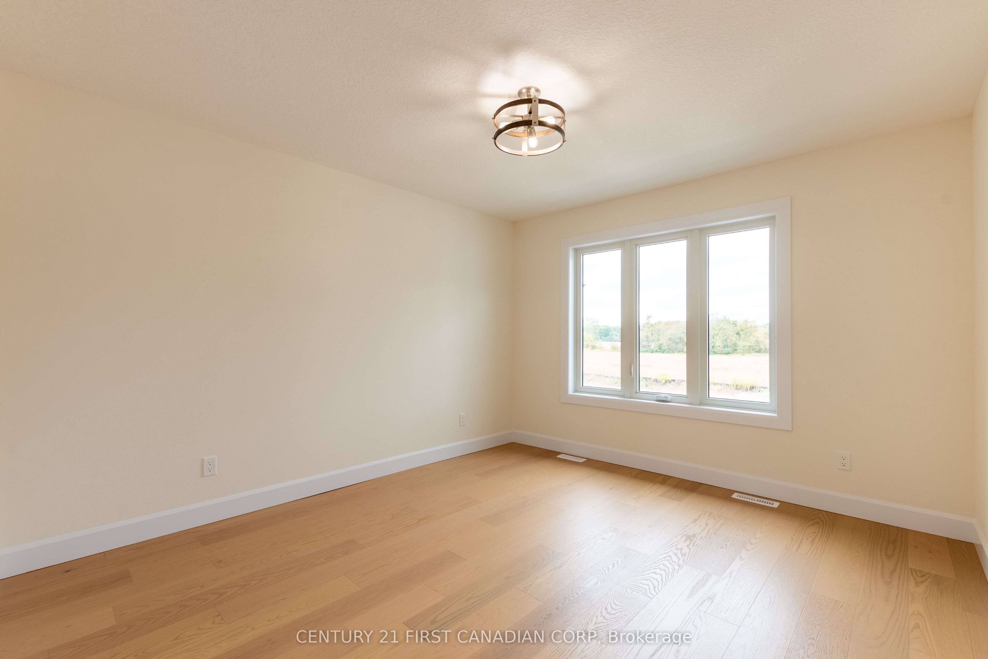 6453 Royal Magnolia Avenue Property Photo 13