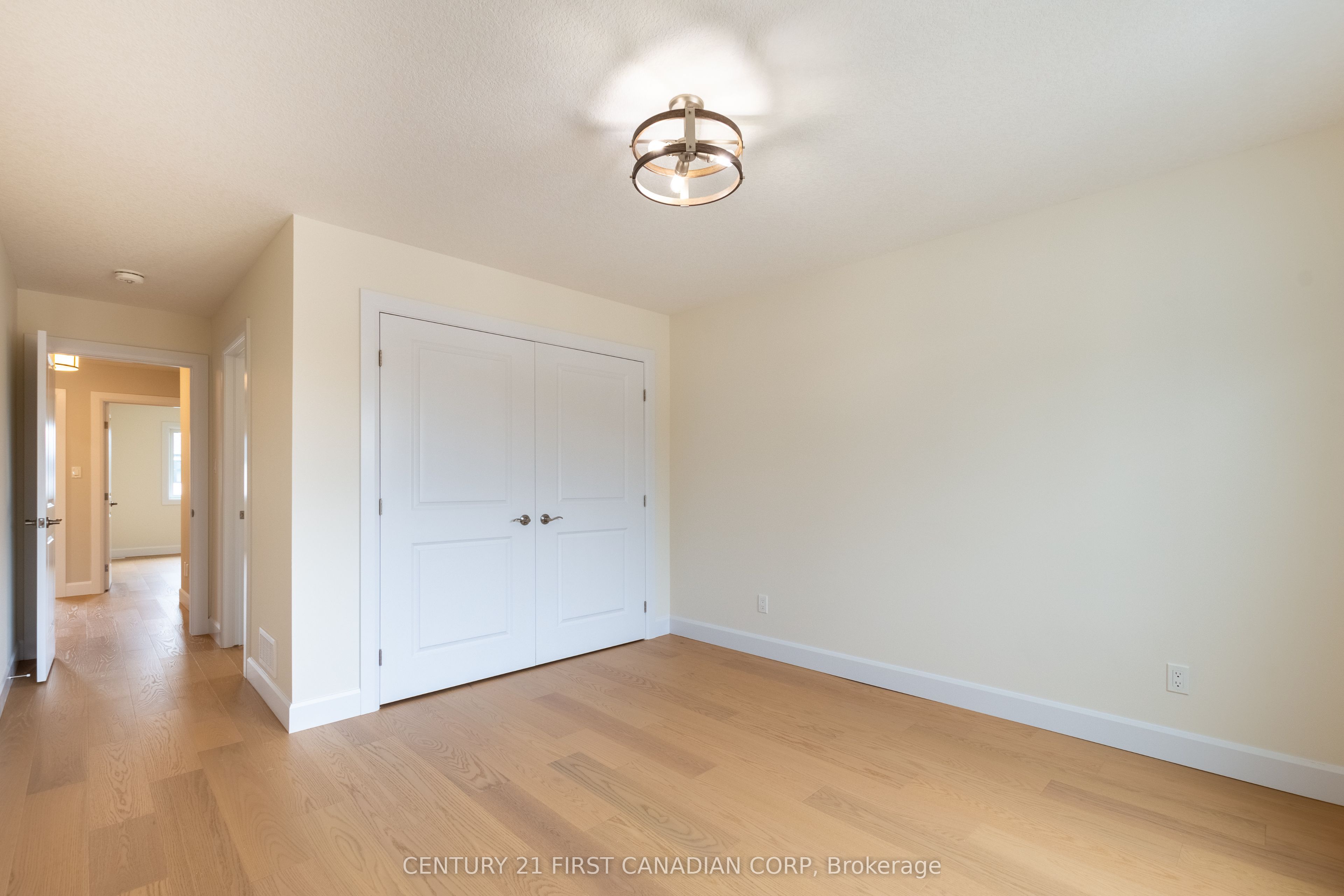 6453 Royal Magnolia Avenue Property Photo 14