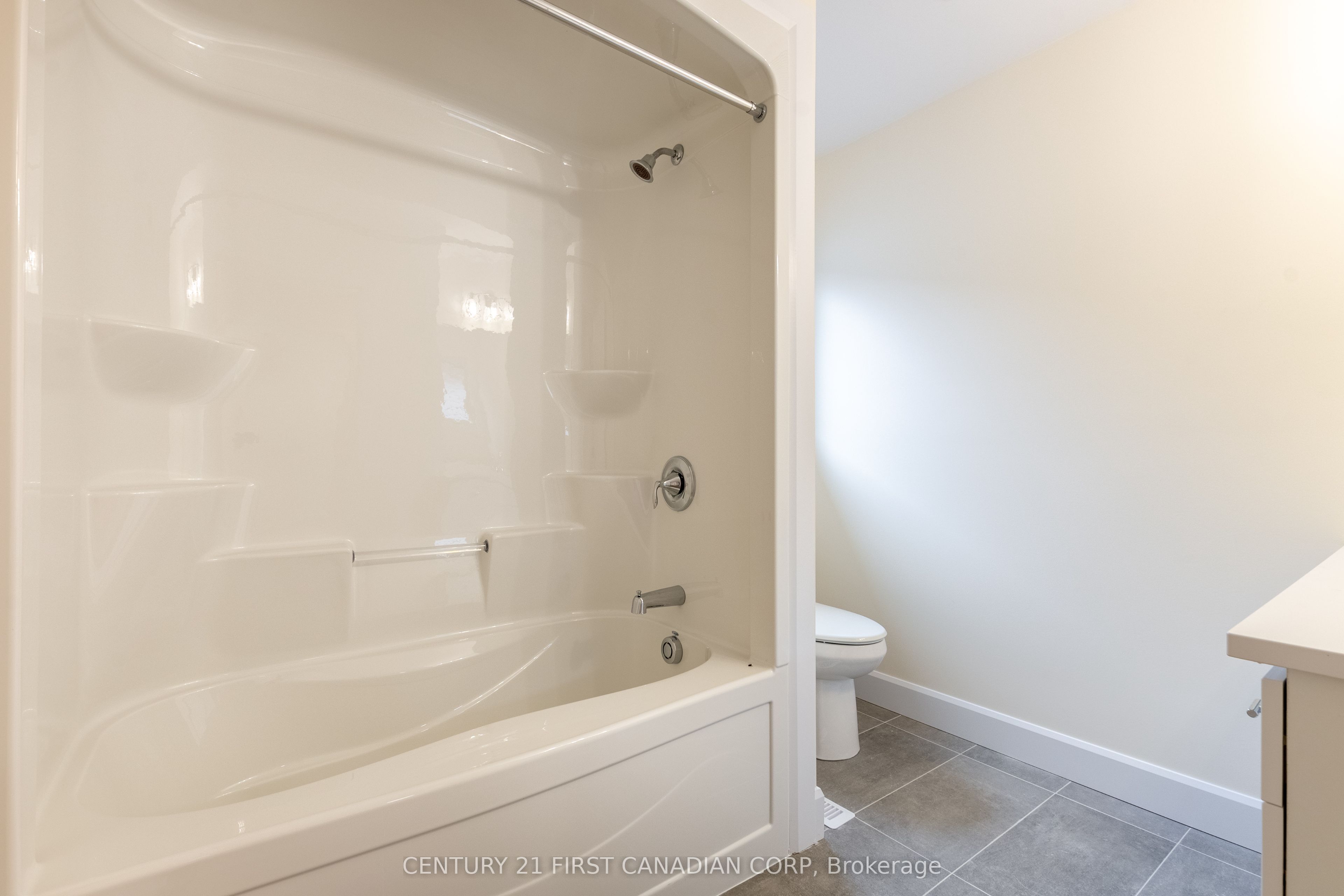 6453 Royal Magnolia Avenue Property Photo 21