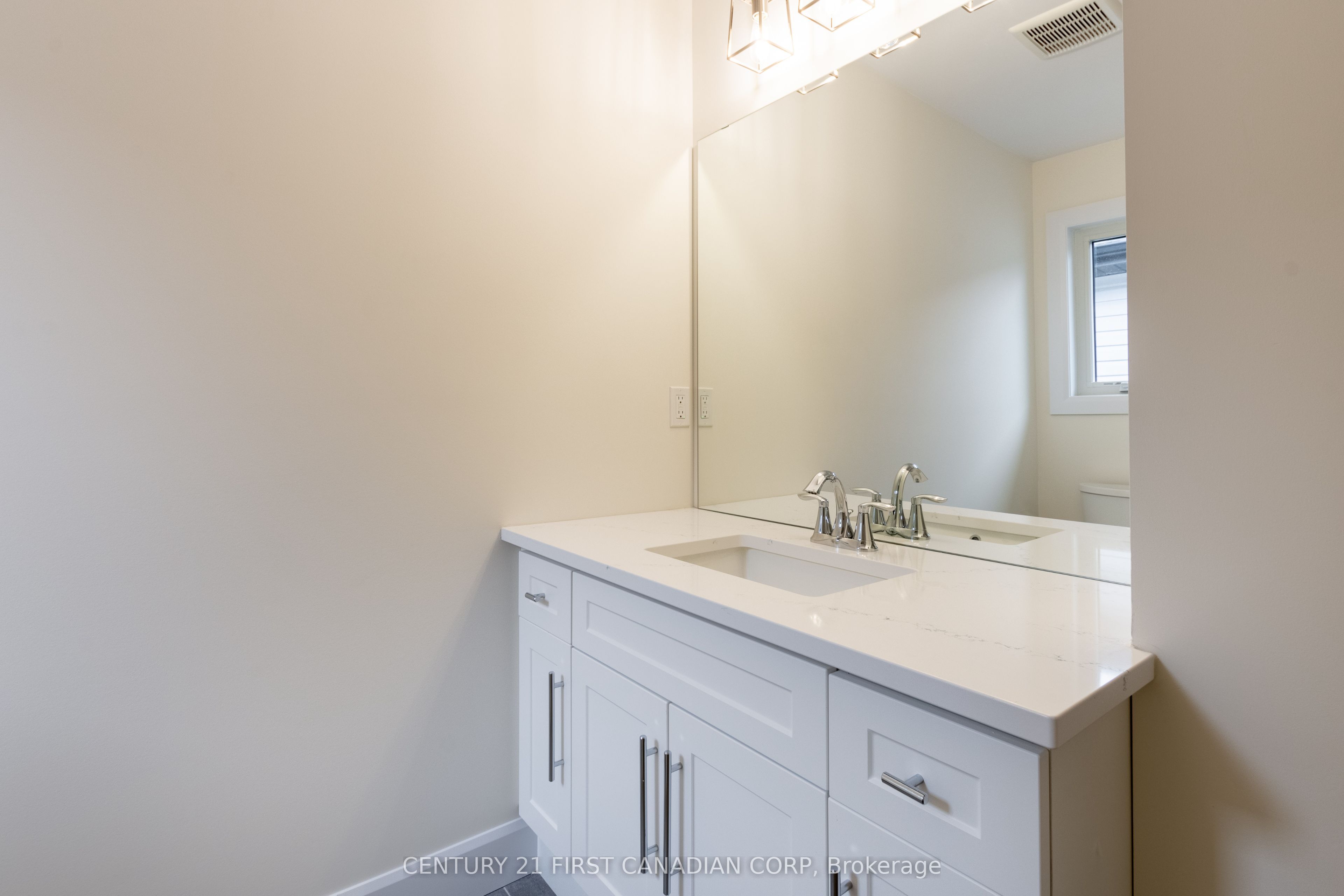 6453 Royal Magnolia Avenue Property Photo 22