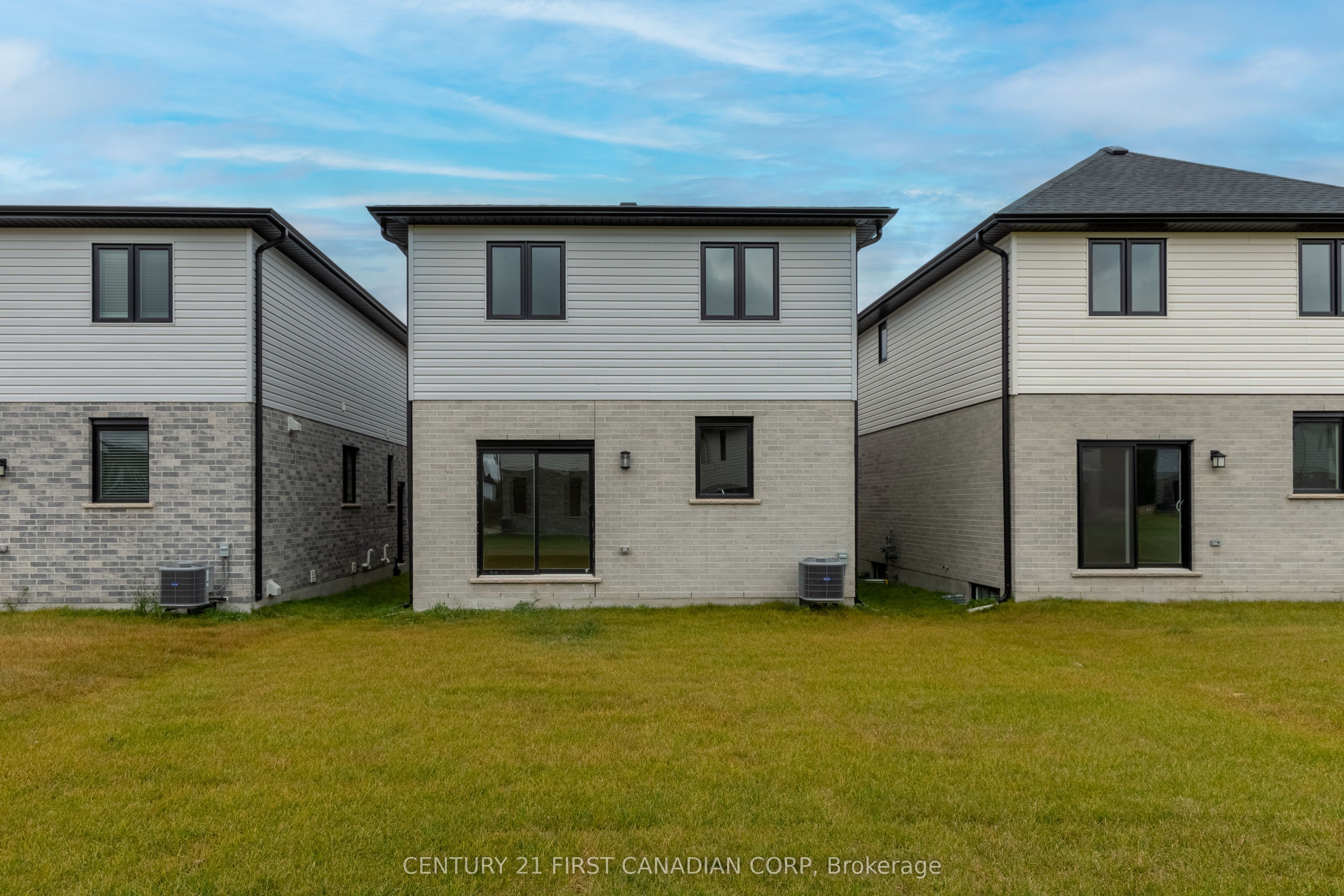 6453 Royal Magnolia Avenue Property Photo 27