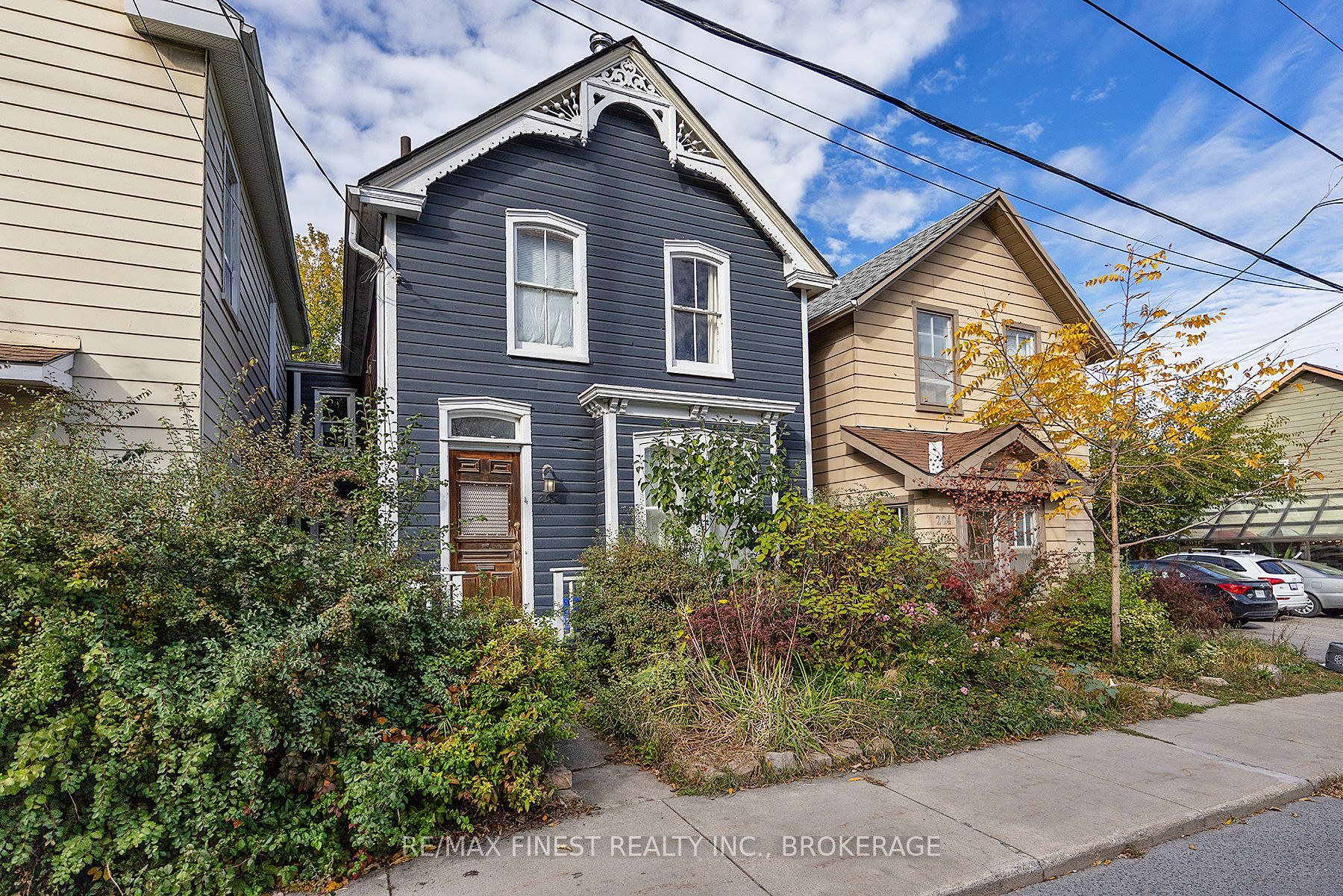 202 Montreal Street Property Photo 3