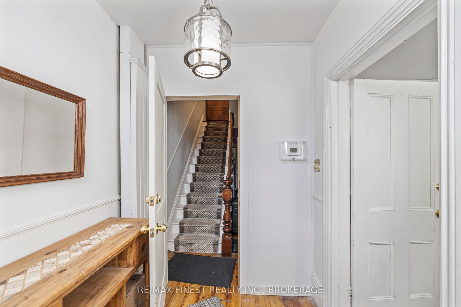 202 Montreal Street Property Photo 6