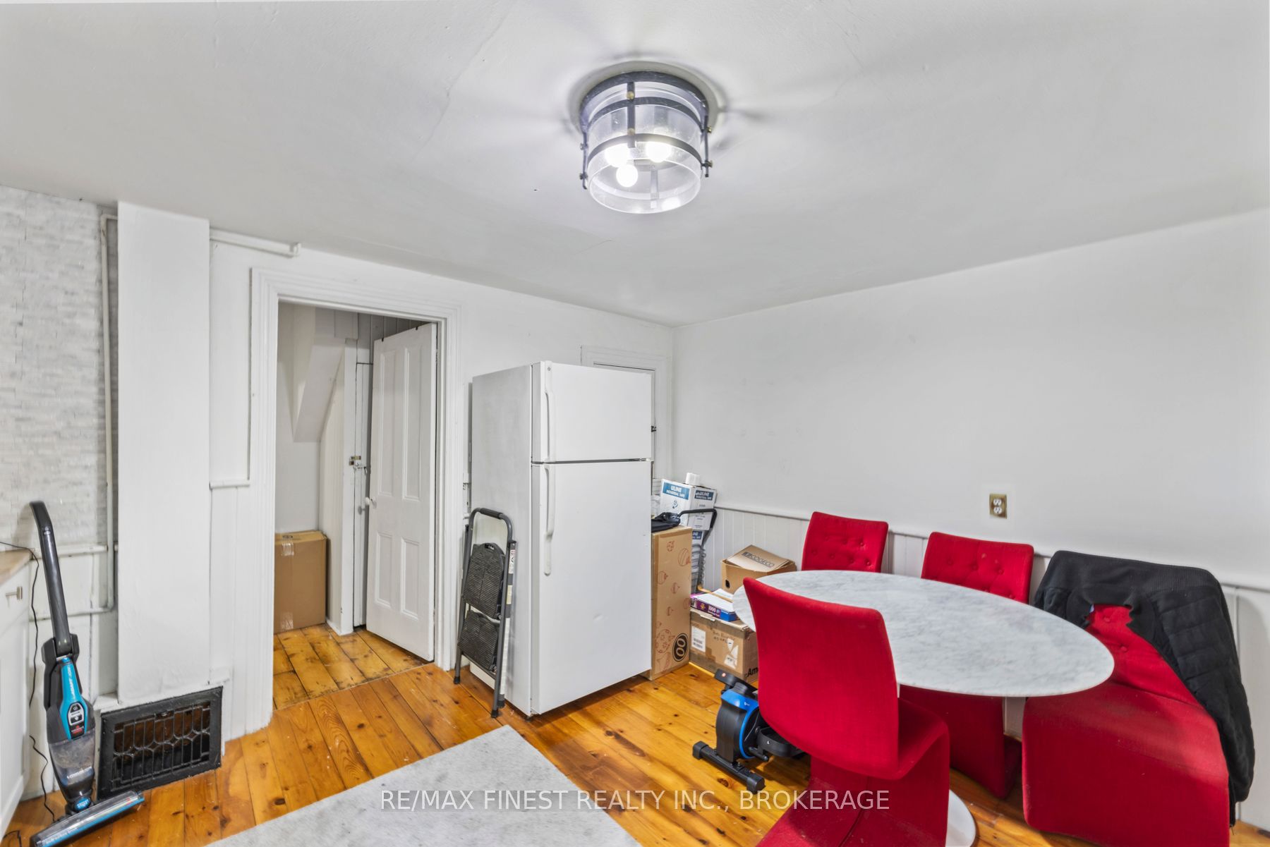202 Montreal Street Property Photo 16