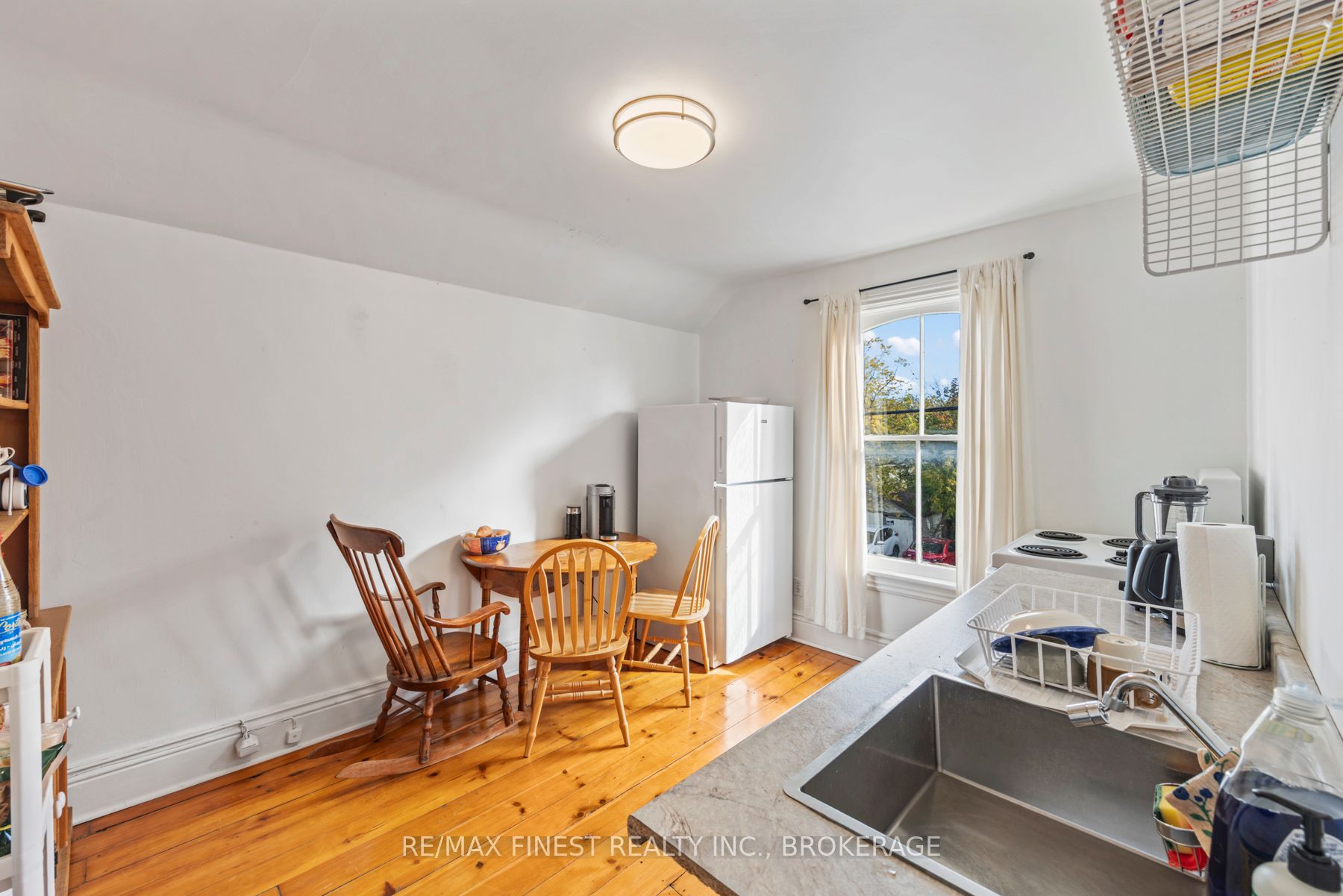 202 Montreal Street Property Photo 25