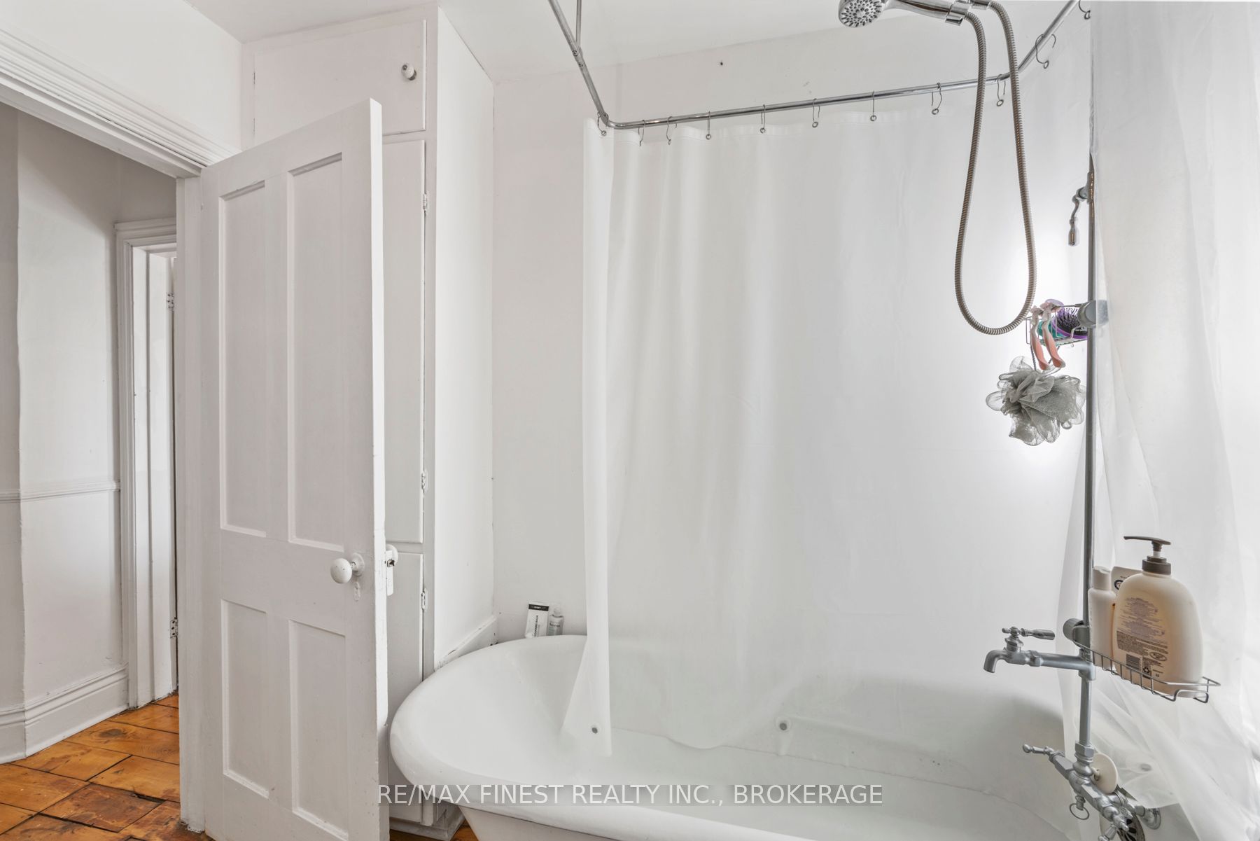 202 Montreal Street Property Photo 31