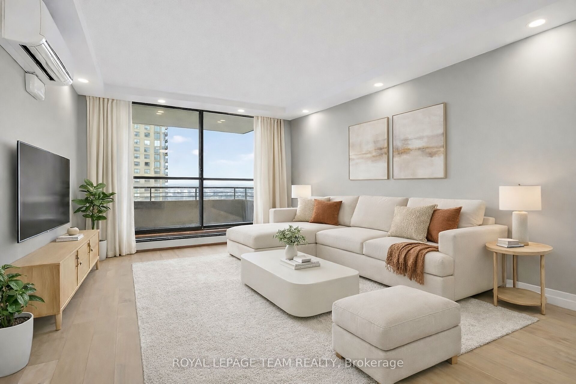 515 St Laurent Boulevard 2012 Property Photo 14