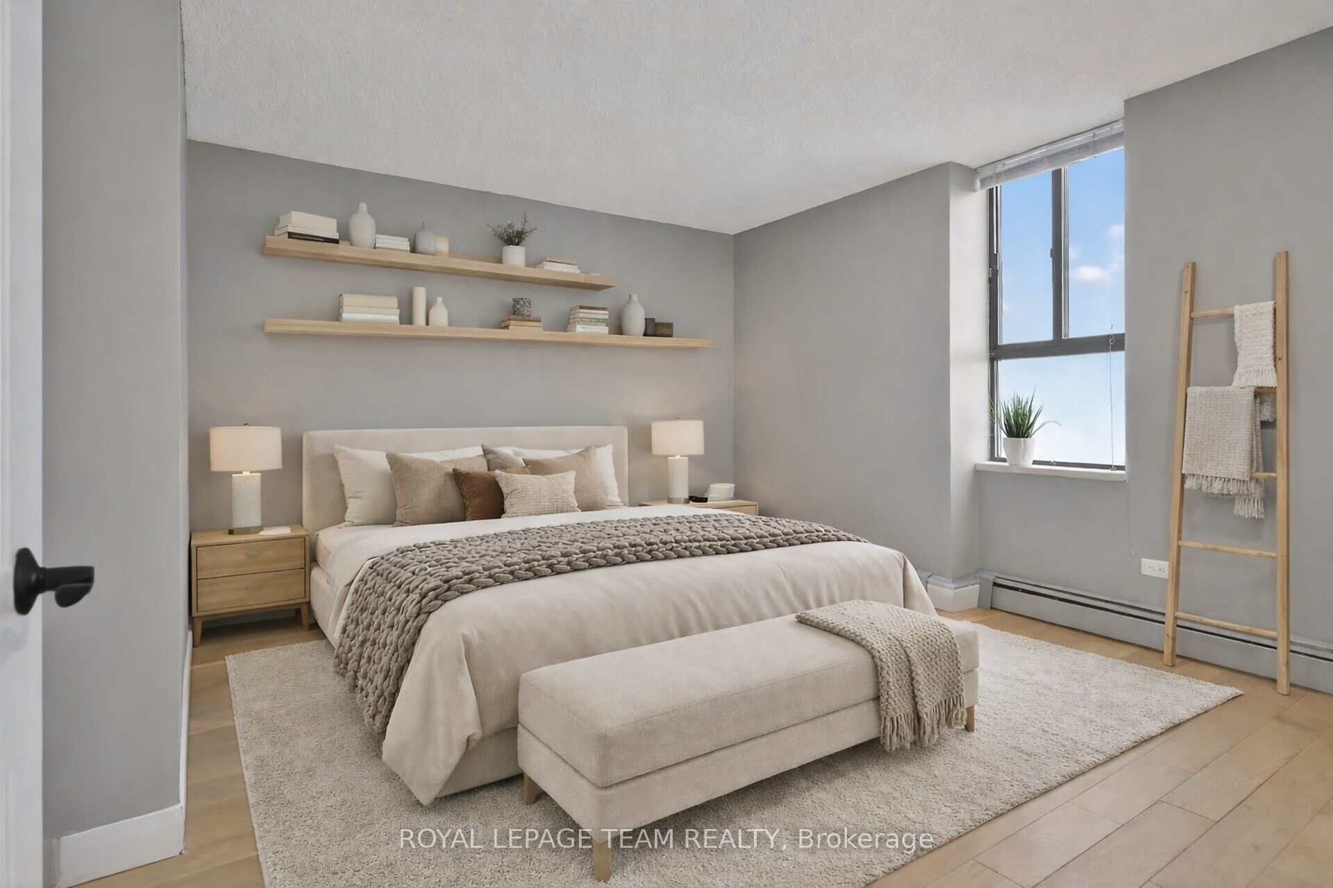 515 St Laurent Boulevard 2012 Property Photo 17