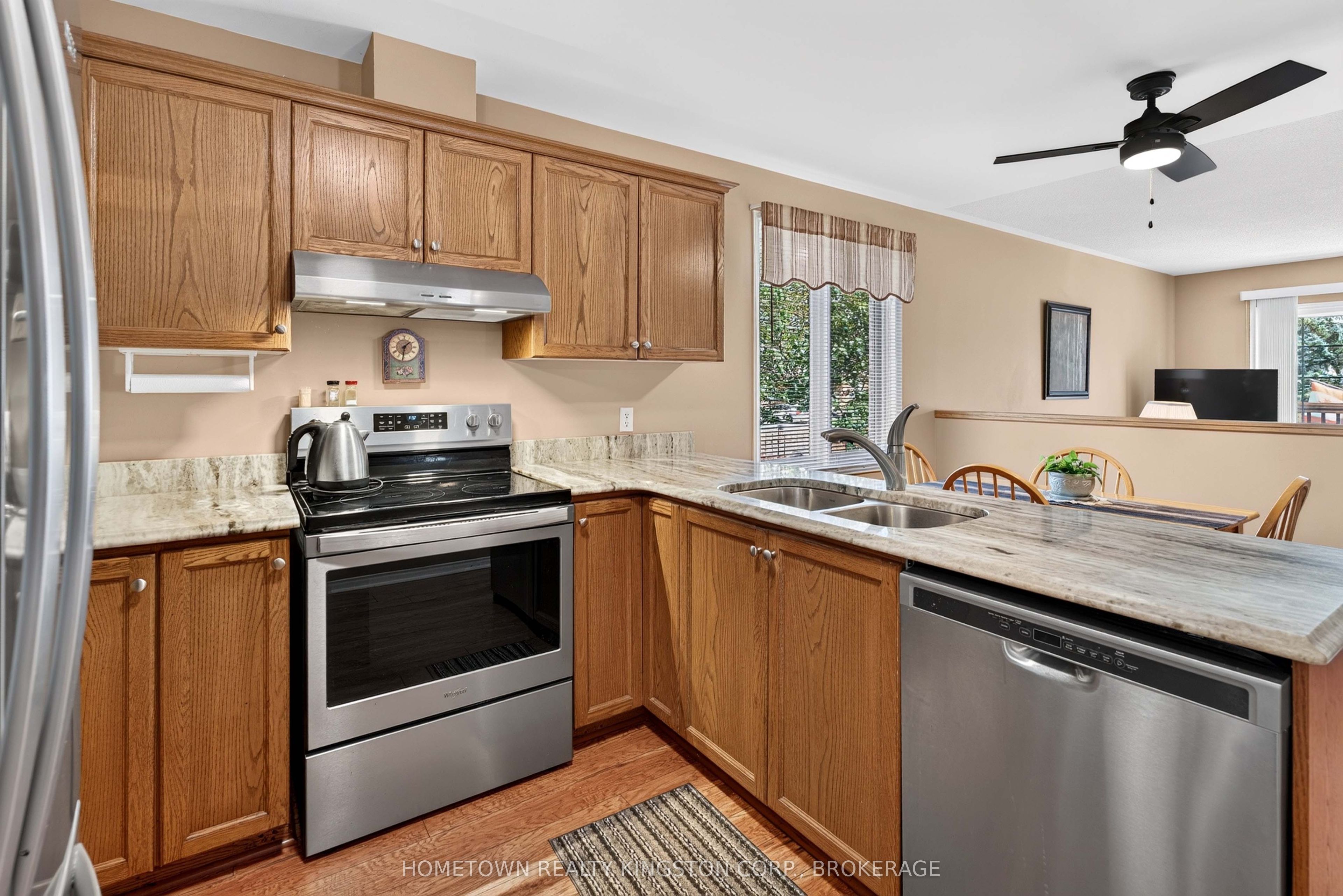540 Sackville Crescent Property Photo 8