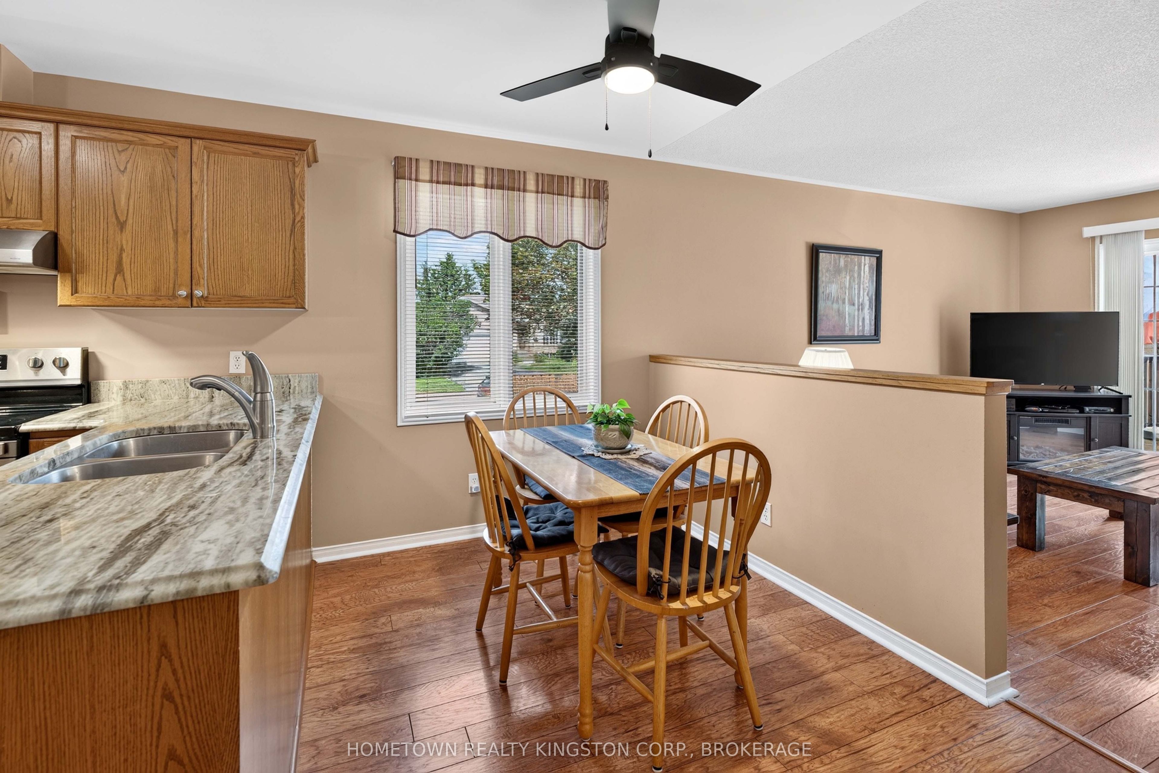 540 Sackville Crescent Property Photo 9